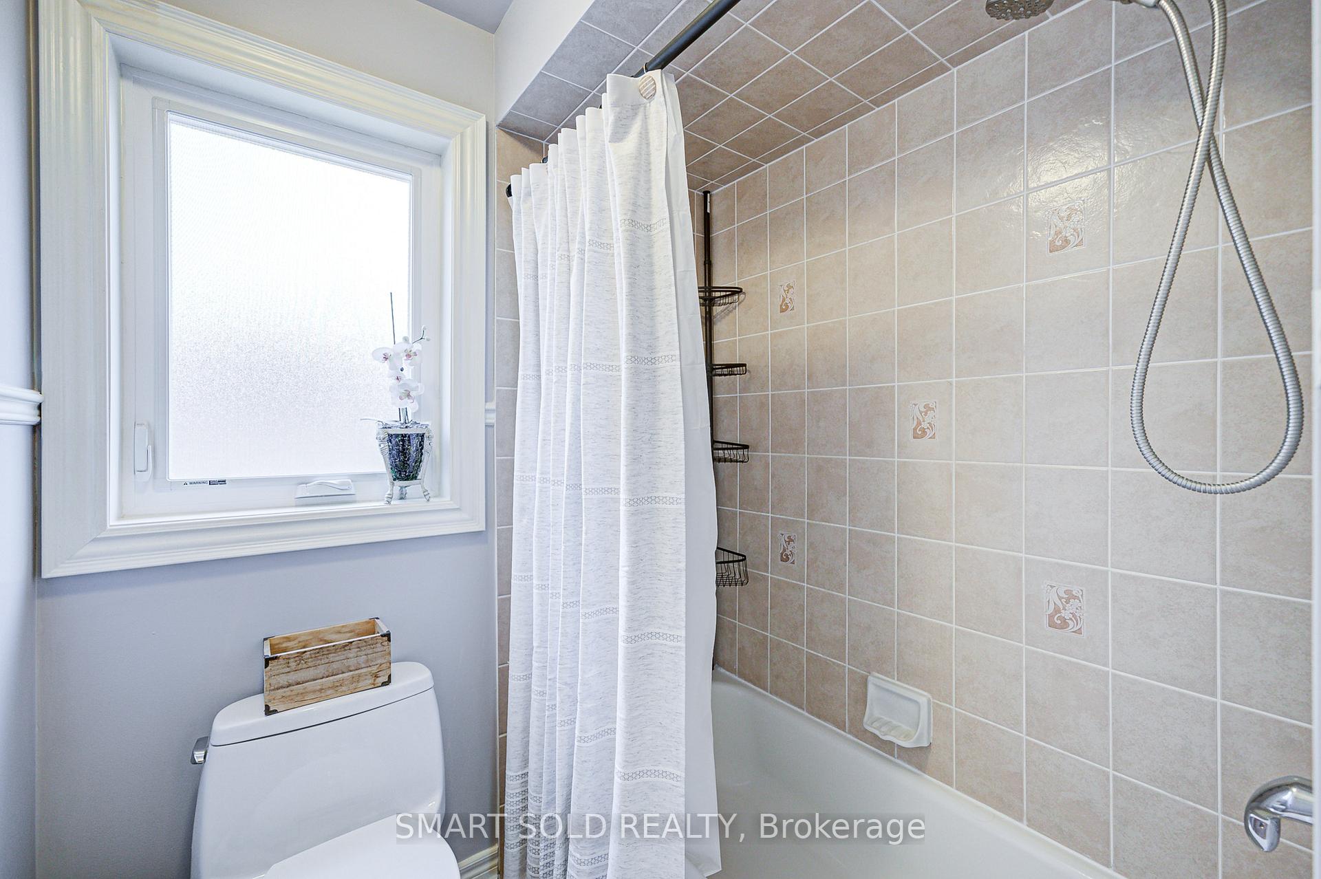Photo 21 of 66 Ravel Drive, Vaughan, Patterson — HOMEH