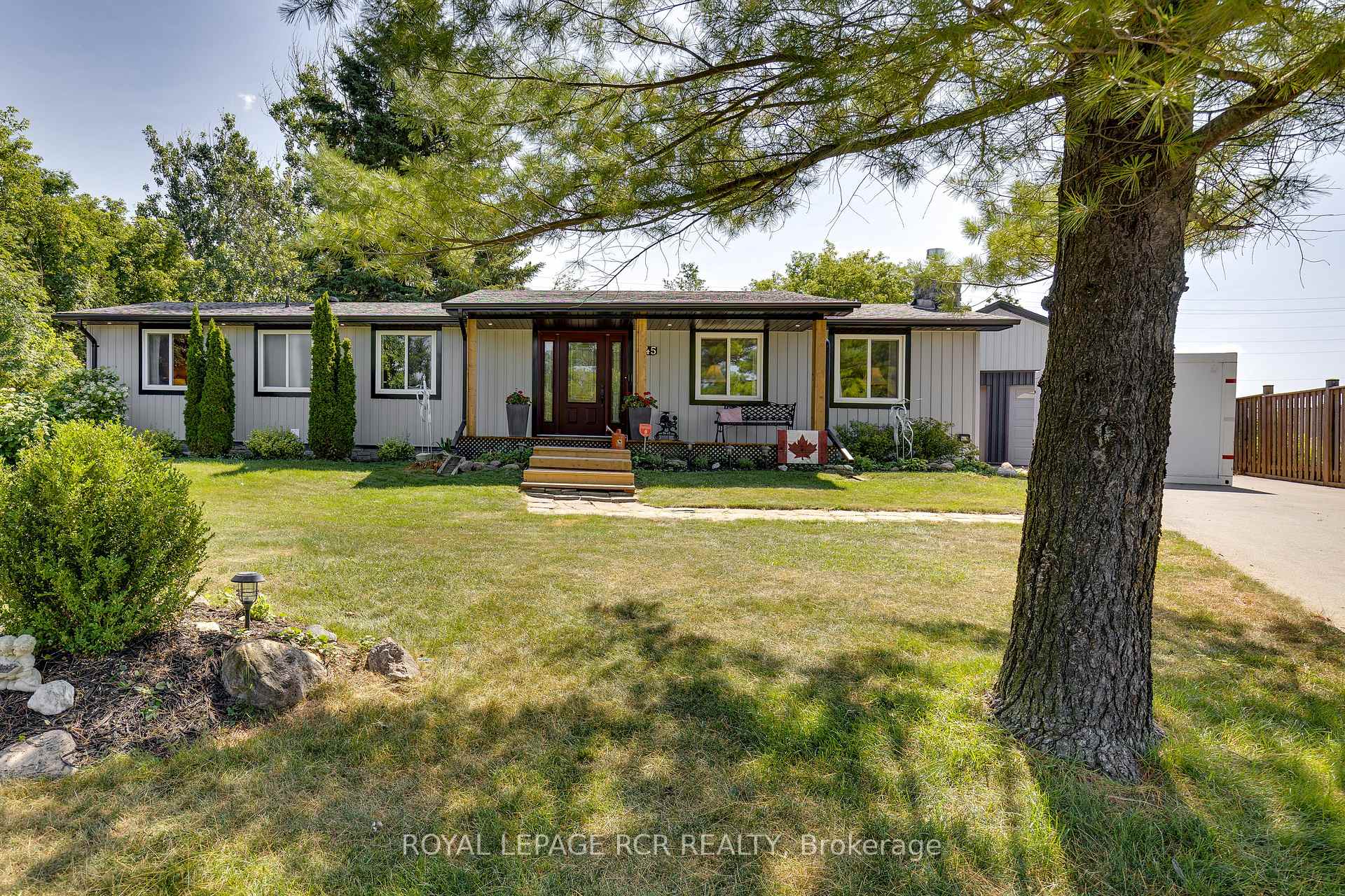 Photo 1 of 45 Rice Drive, King, Schomberg — HOMEH