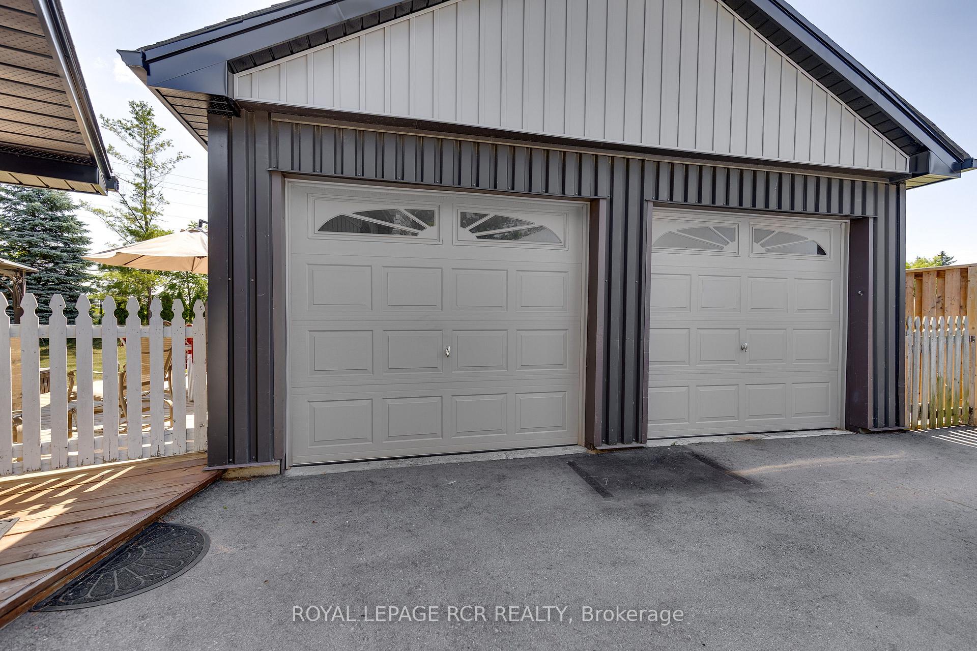 Photo 2 of 45 Rice Drive, King, Schomberg — HOMEH