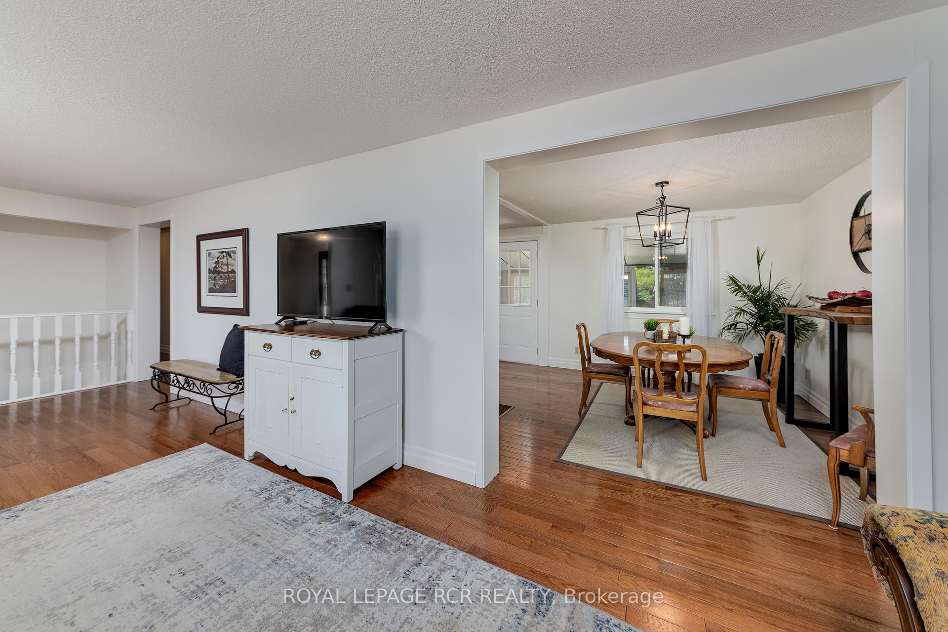 Photo 8 of 45 Rice Drive, King, Schomberg — HOMEH