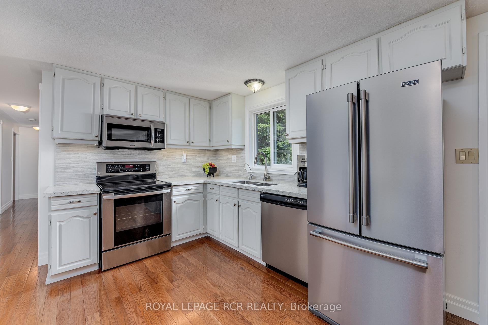 Photo 3 of 45 Rice Drive, King, Schomberg — HOMEH
