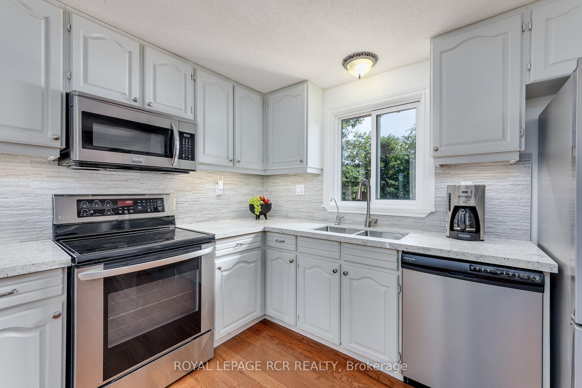 Photo 6 of 45 Rice Drive, King, Schomberg — HOMEH