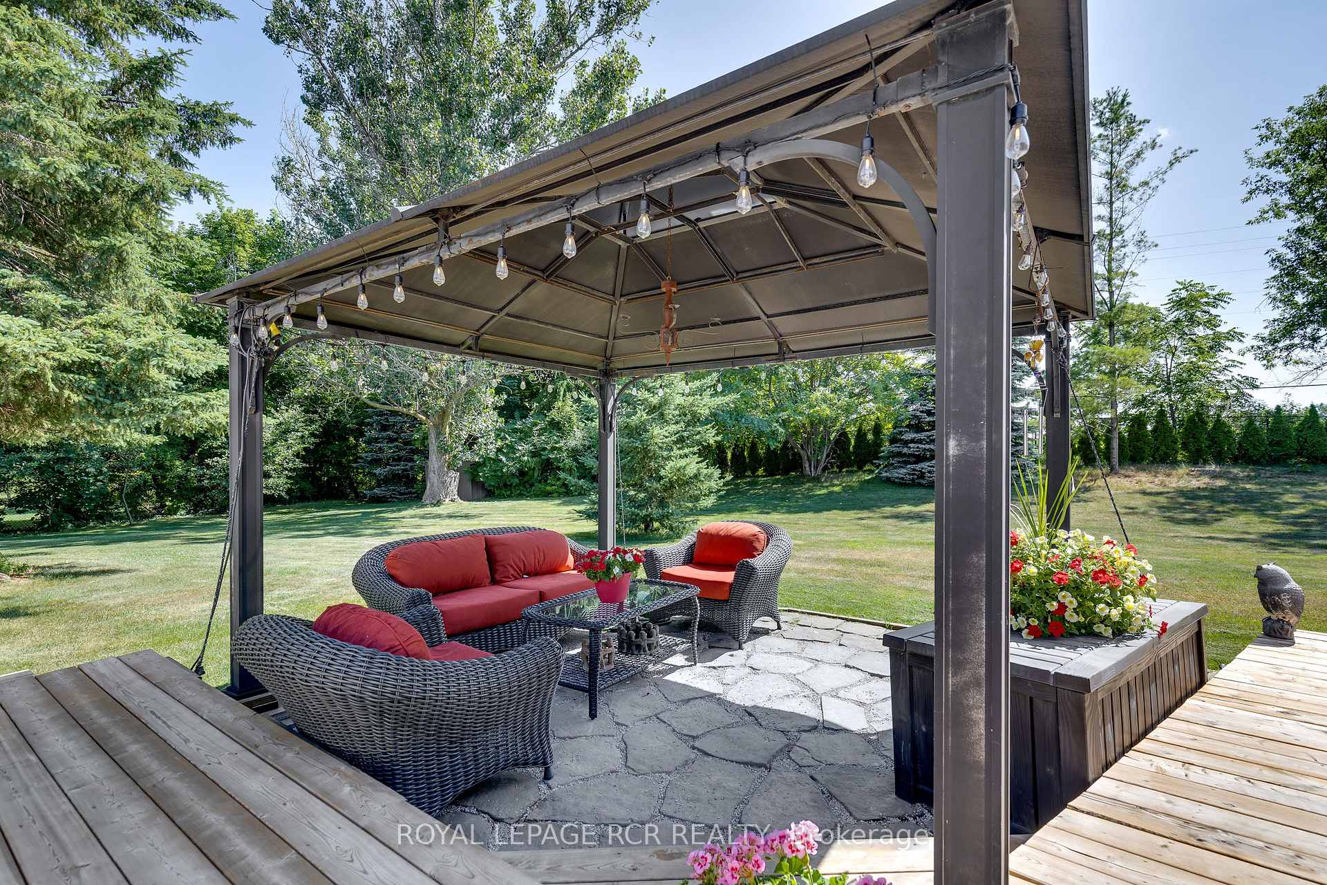 Photo 19 of 45 Rice Drive, King, Schomberg — HOMEH