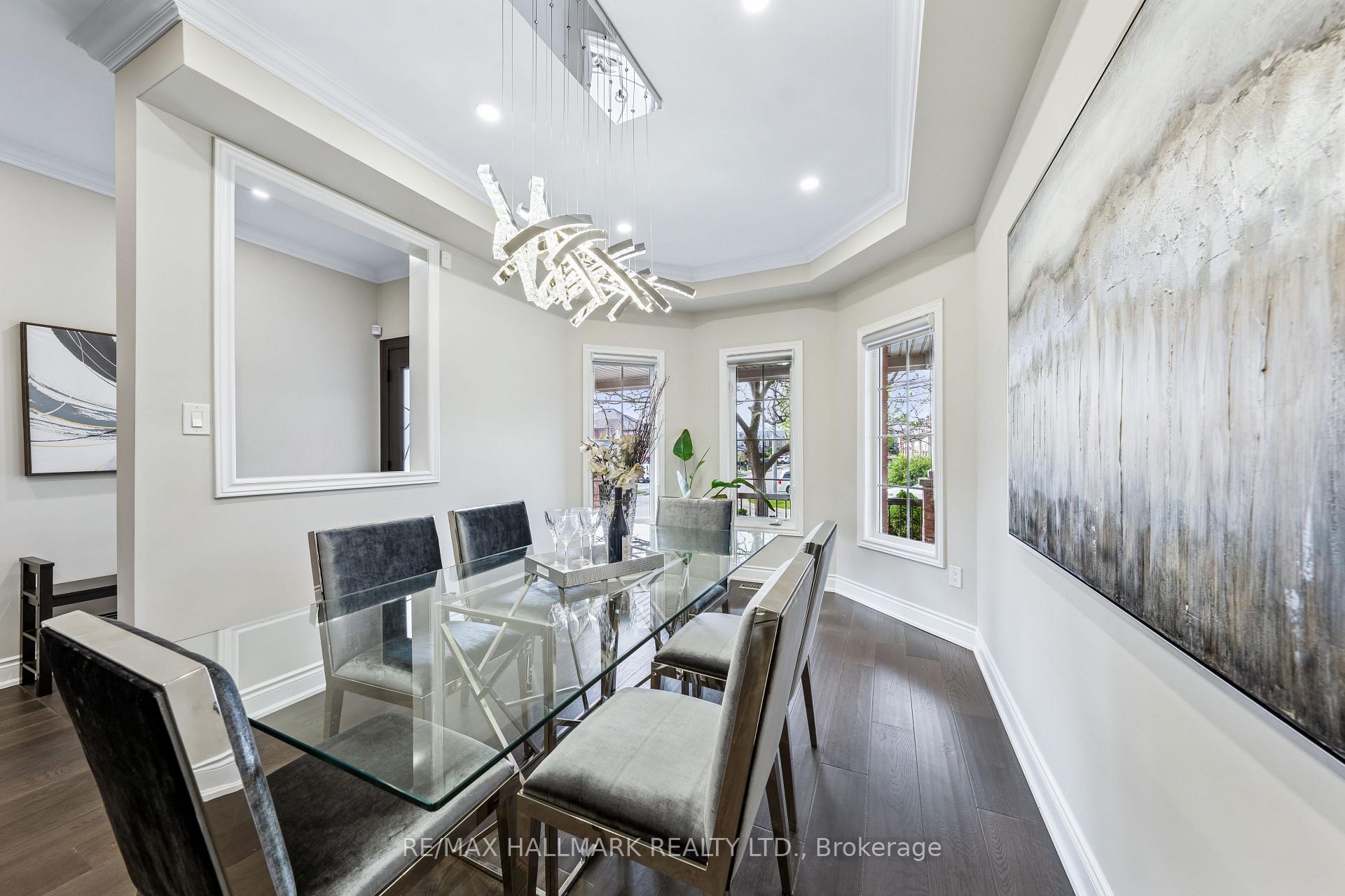 Photo 3 of 61 Vanguard Road, Vaughan, Patterson — HOMEH