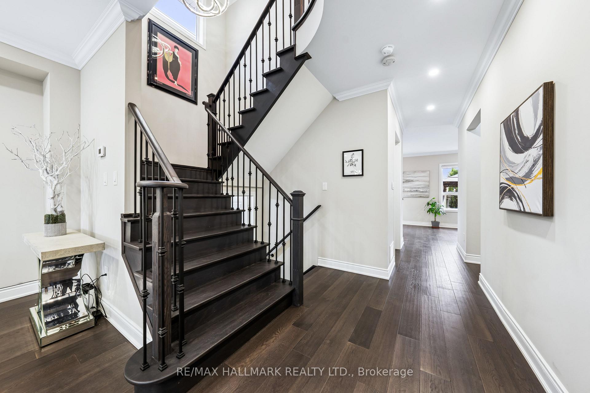 Photo 5 of 61 Vanguard Road, Vaughan, Patterson — HOMEH