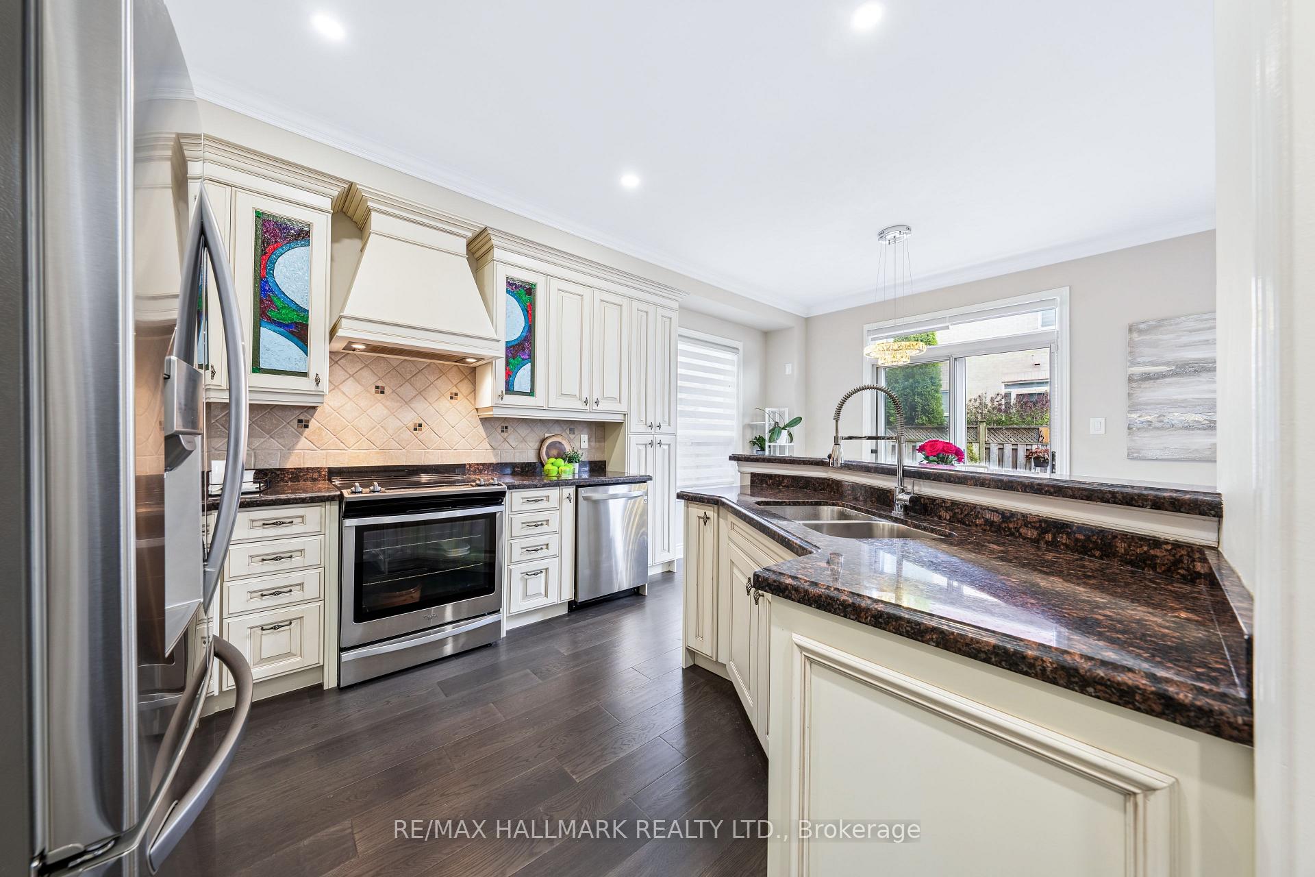 Photo 20 of 61 Vanguard Road, Vaughan, Patterson — HOMEH