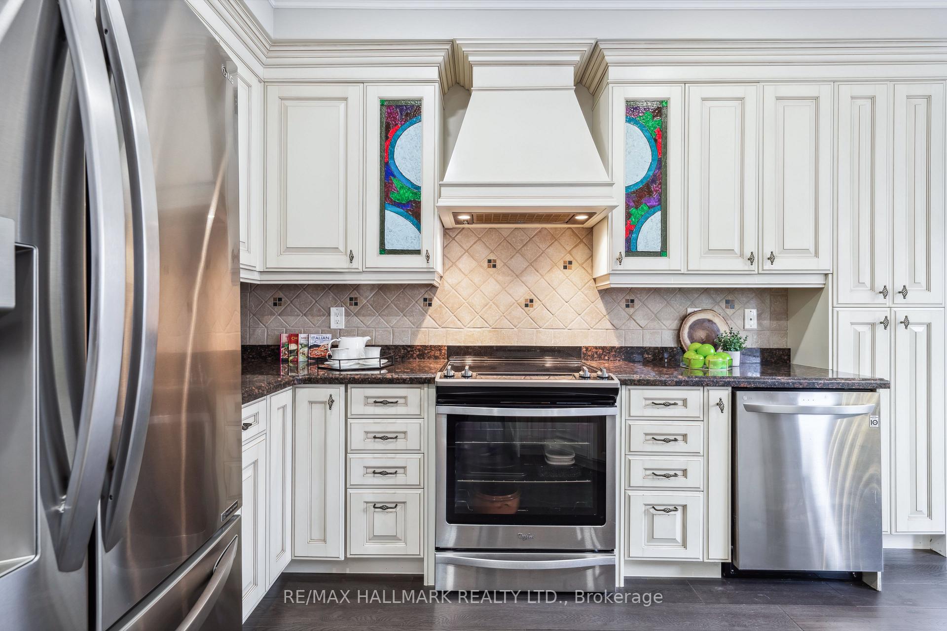 Photo 6 of 61 Vanguard Road, Vaughan, Patterson — HOMEH