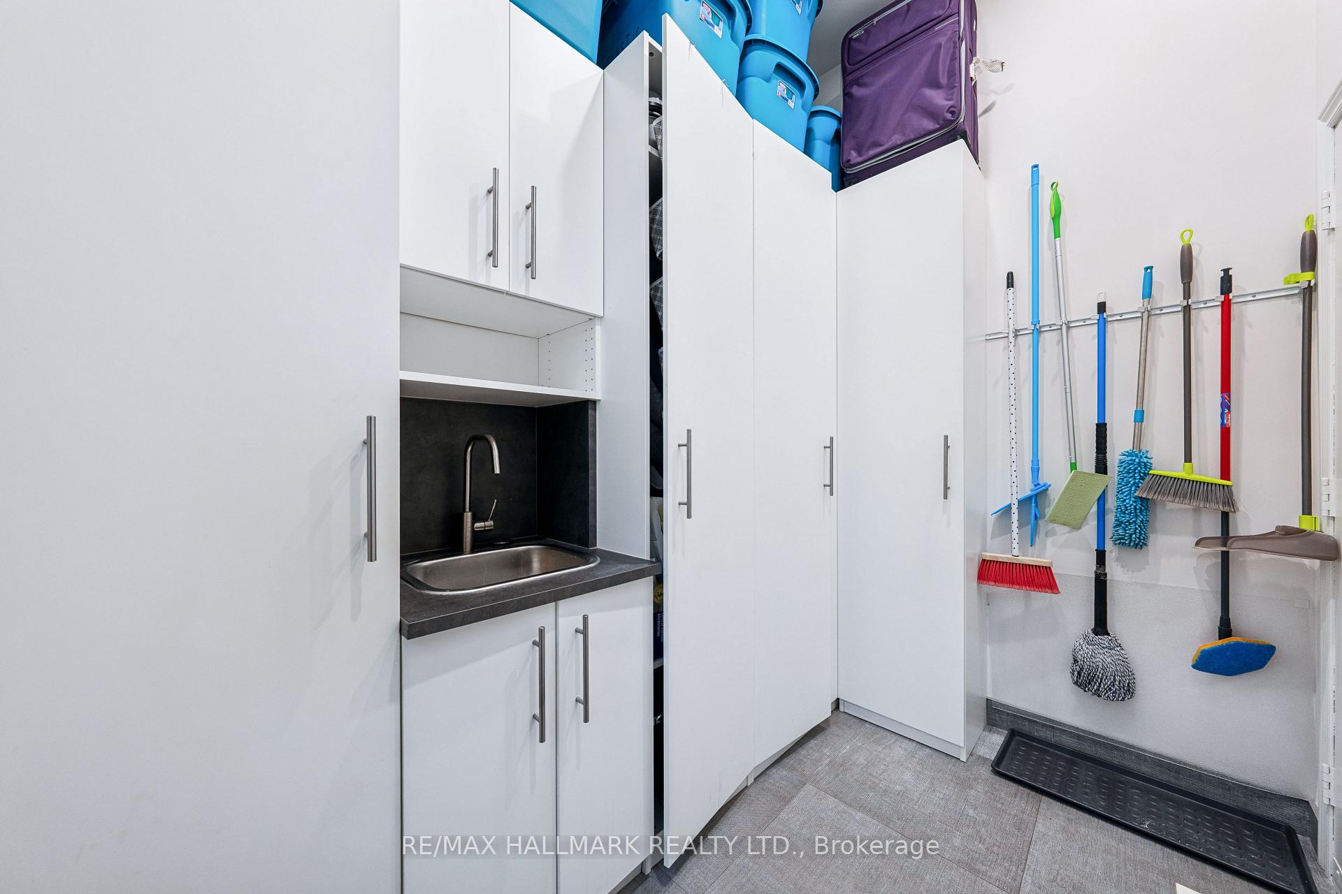 Photo 16 of 61 Vanguard Road, Vaughan, Patterson — HOMEH