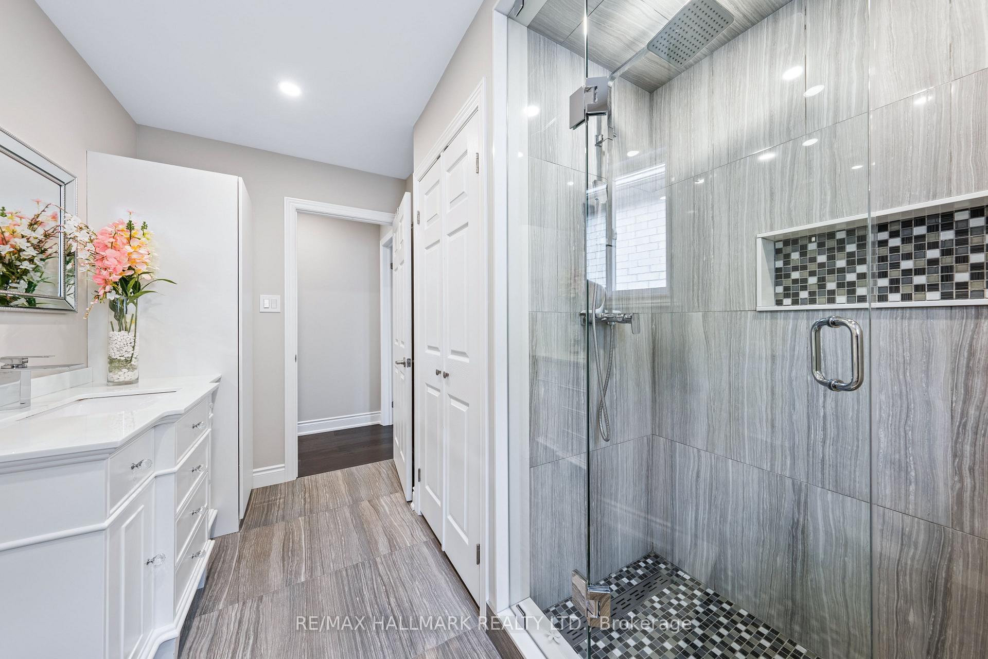 Photo 37 of 61 Vanguard Road, Vaughan, Patterson — HOMEH
