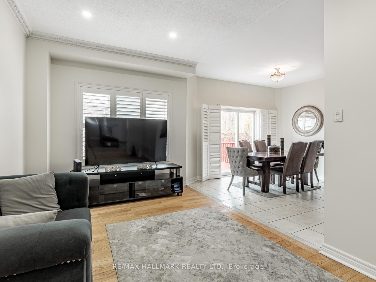 Photo 12 of 156 Bachman Drive, Vaughan, Maple — HOMEH