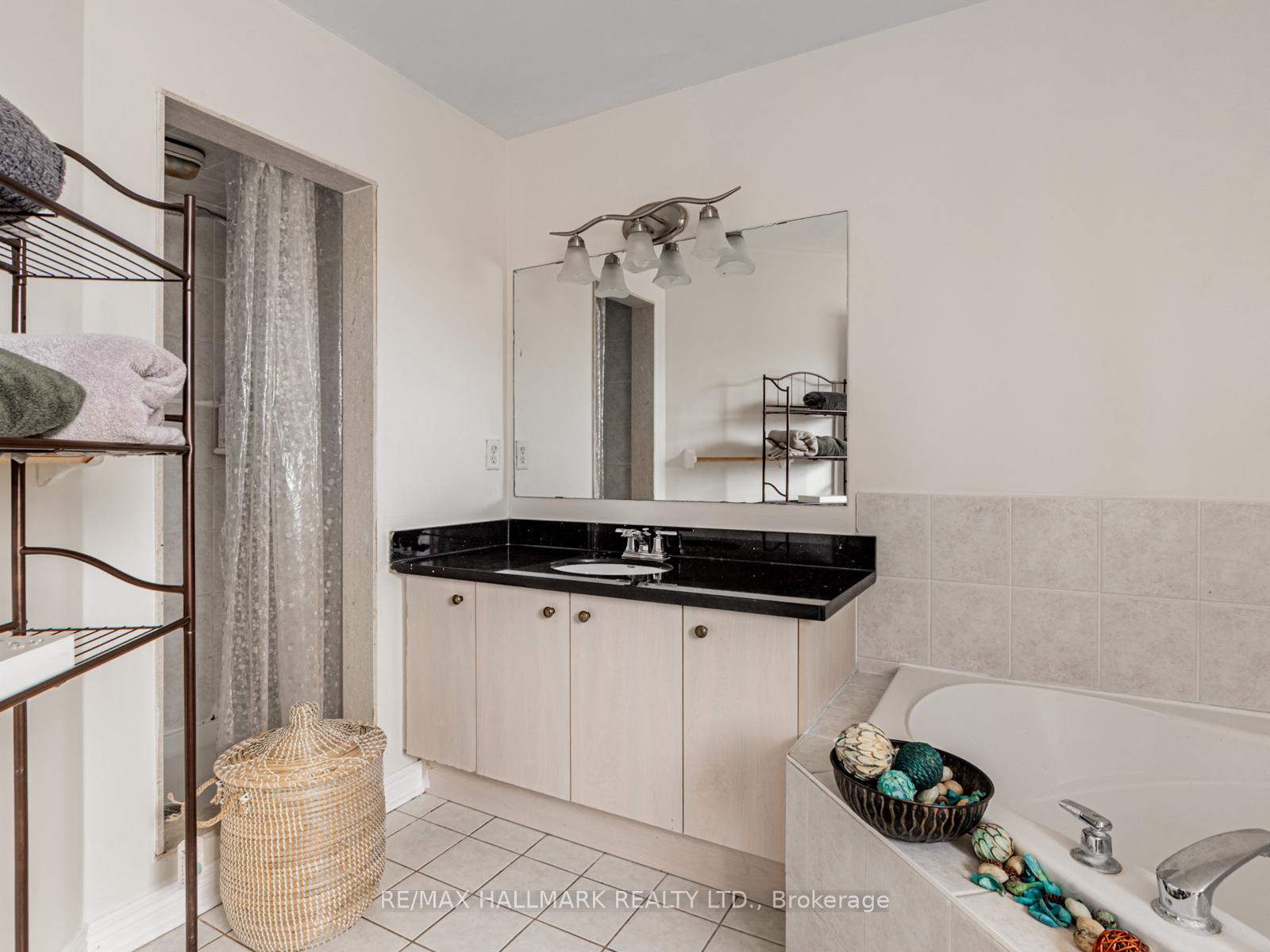 Photo 26 of 156 Bachman Drive, Vaughan, Maple — HOMEH