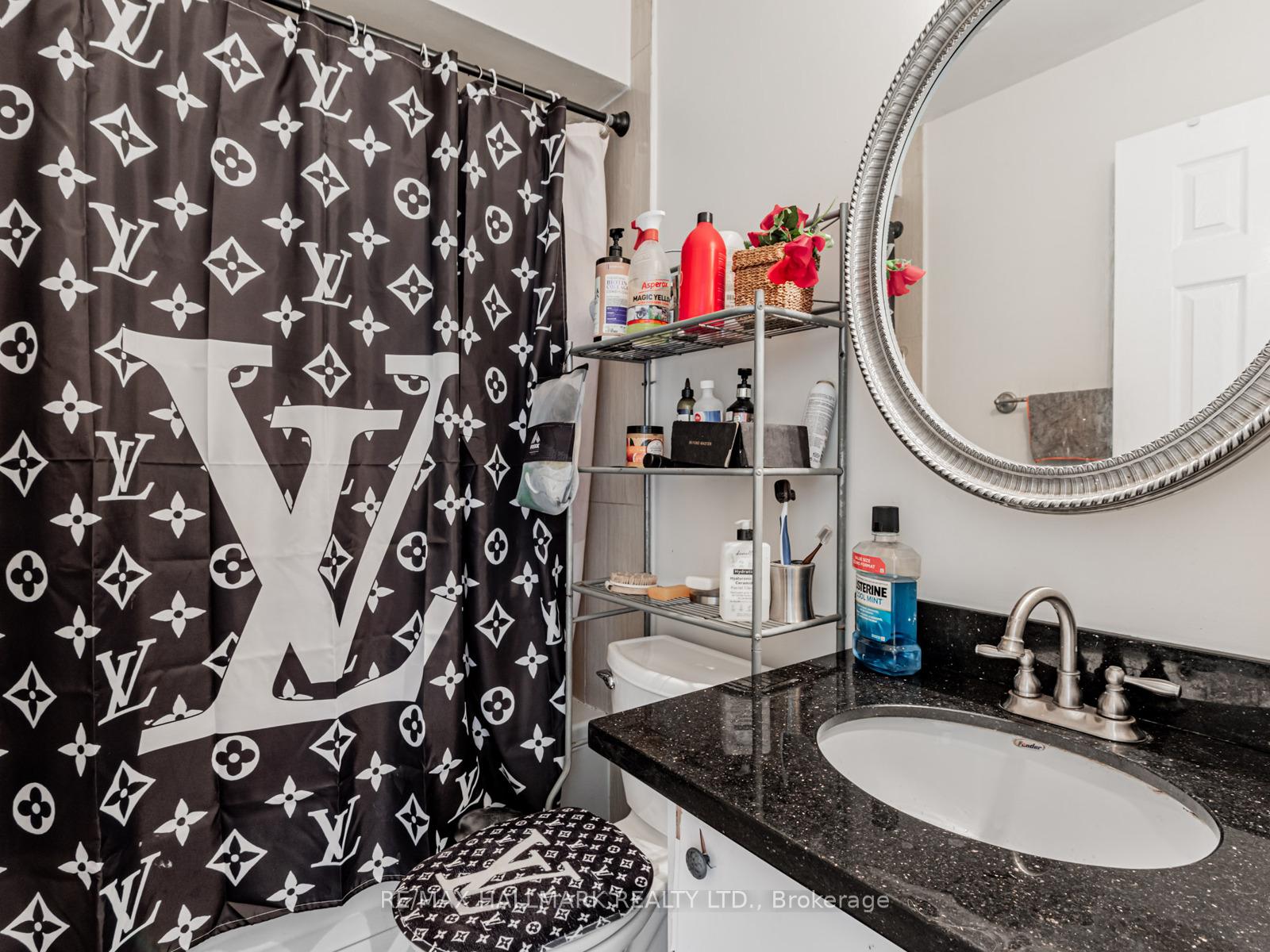 Photo 25 of 156 Bachman Drive, Vaughan, Maple — HOMEH