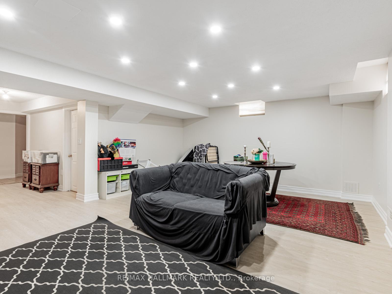 Photo 34 of 156 Bachman Drive, Vaughan, Maple — HOMEH