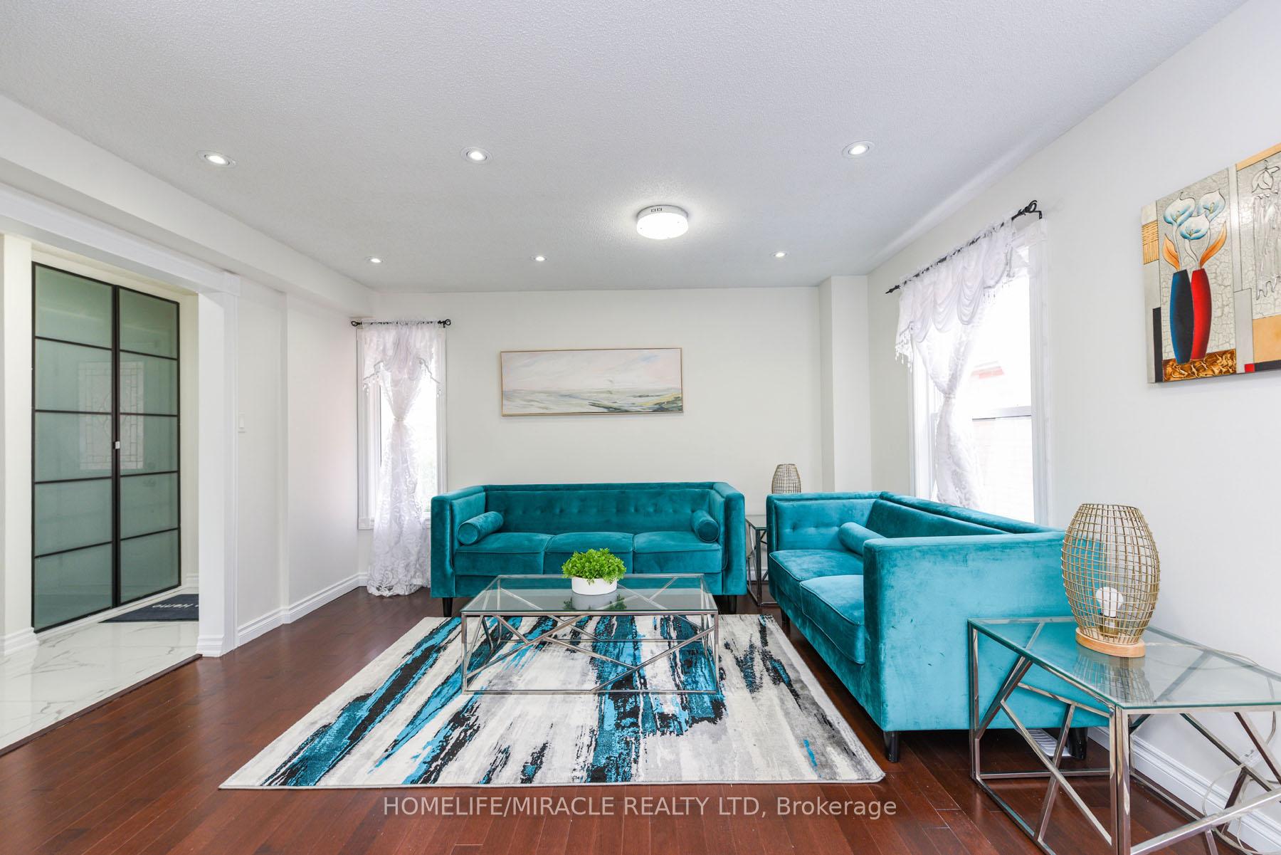 Photo 19 of 40 Calmist Crescent, Brampton, Fletcher's West — HOMEH