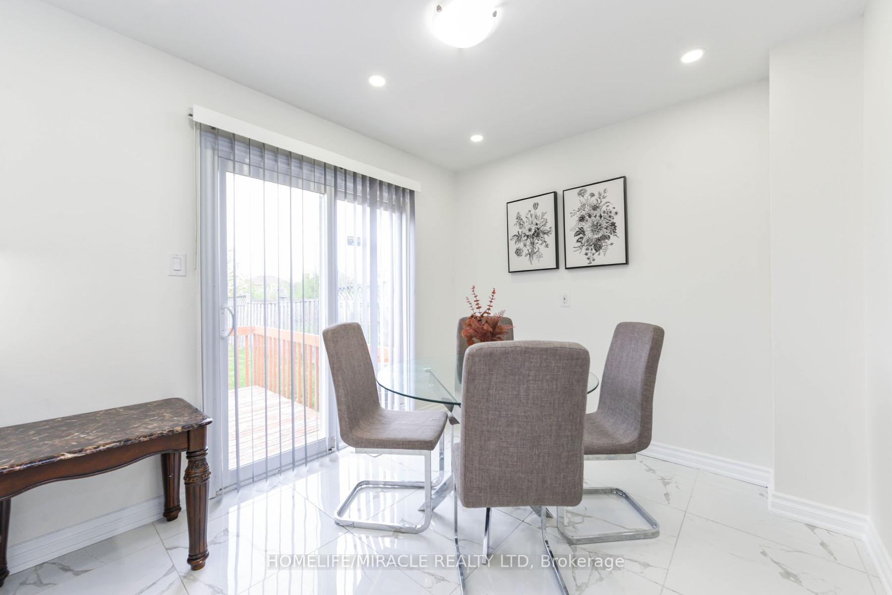 Photo 23 of 40 Calmist Crescent, Brampton, Fletcher's West — HOMEH