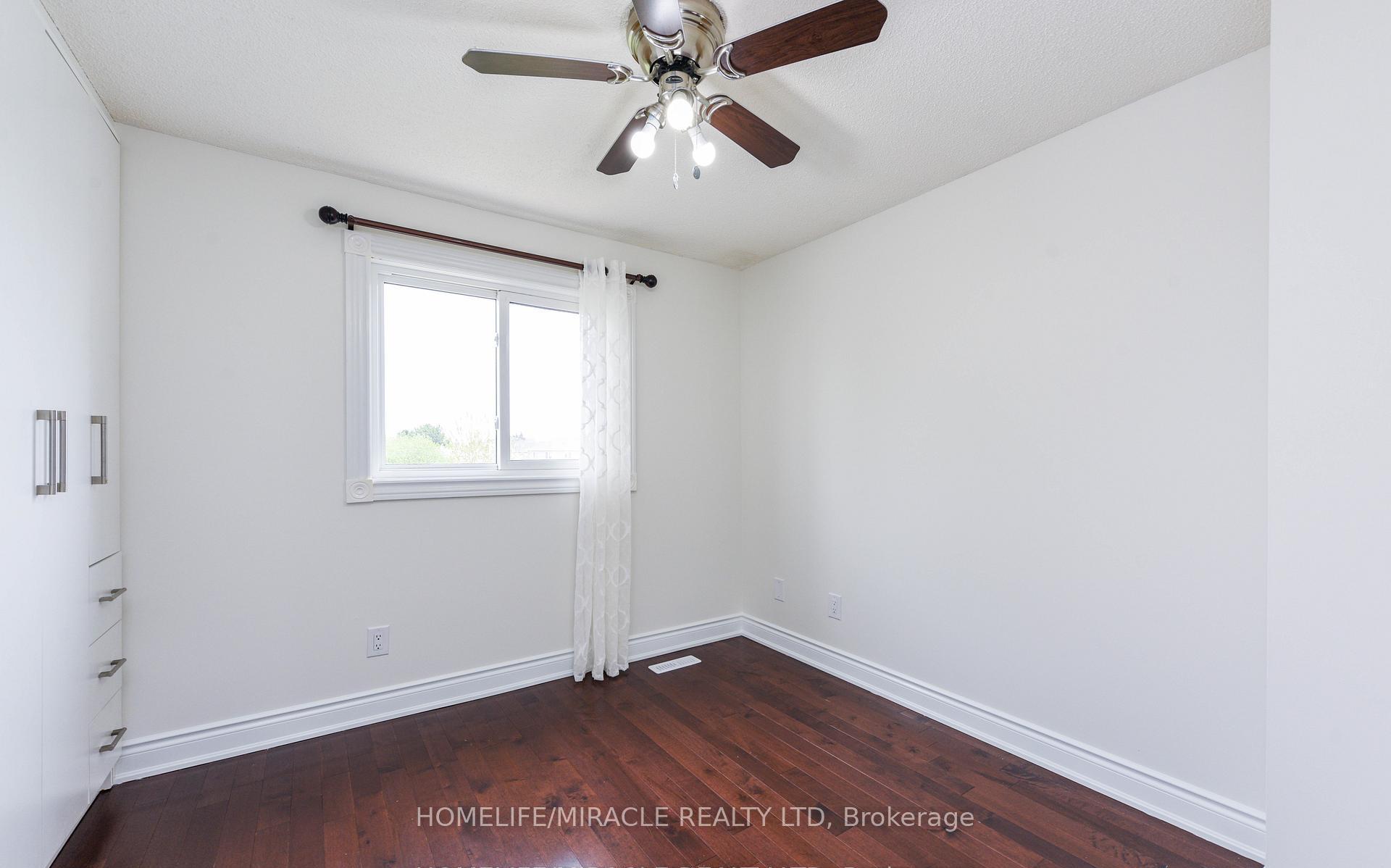 Photo 26 of 40 Calmist Crescent, Brampton, Fletcher's West — HOMEH