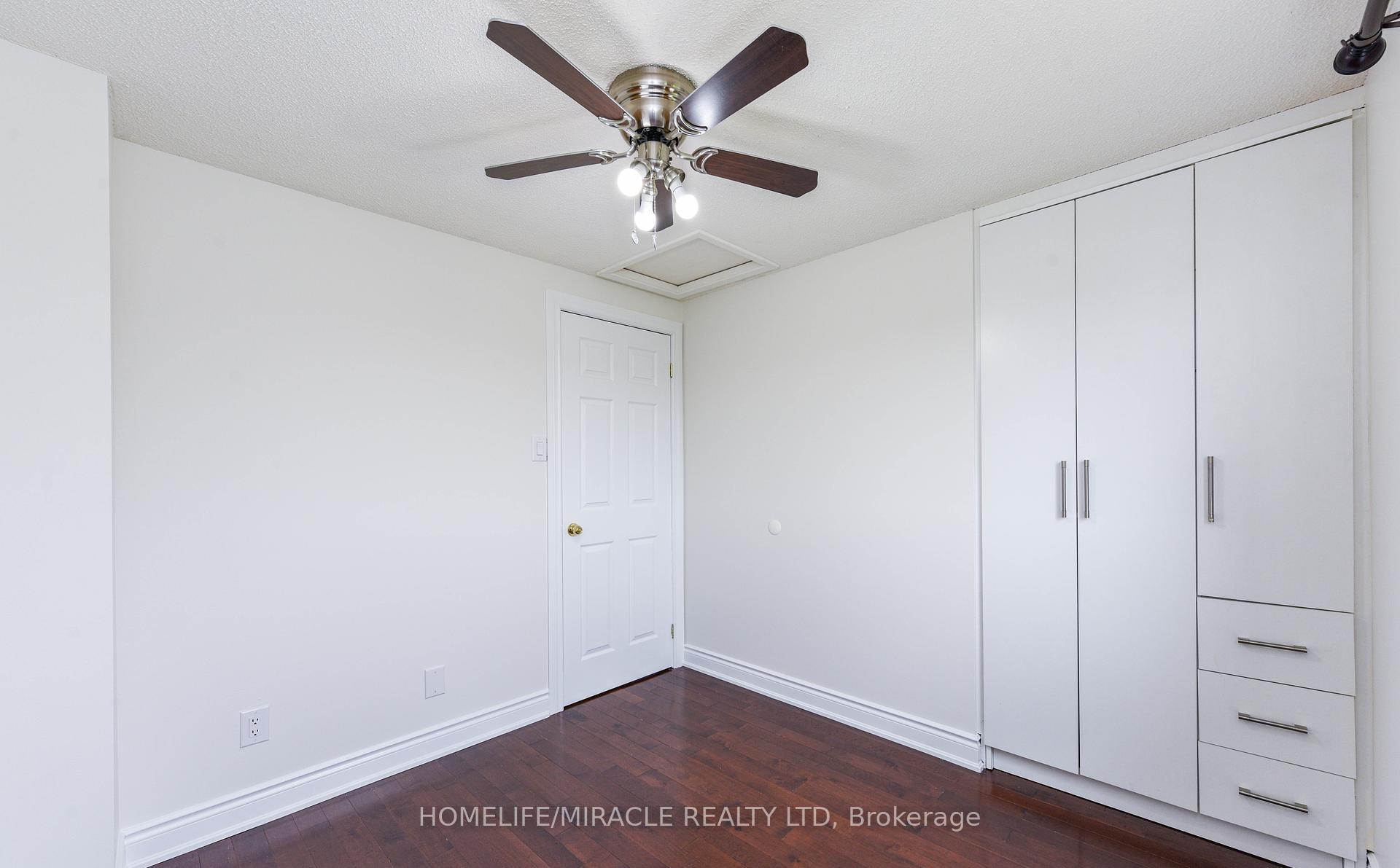 Photo 20 of 40 Calmist Crescent, Brampton, Fletcher's West — HOMEH
