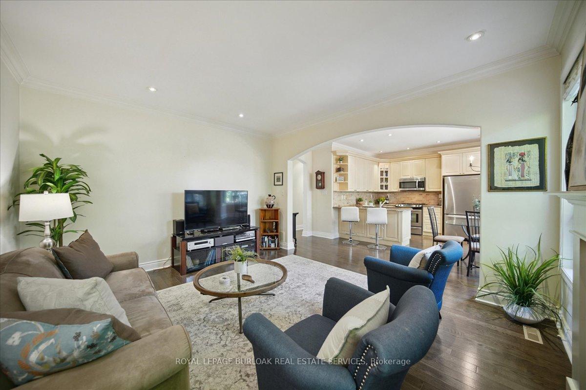 Photo 11 of 819 Howden Crescent, Milton, Coates — HOMEH