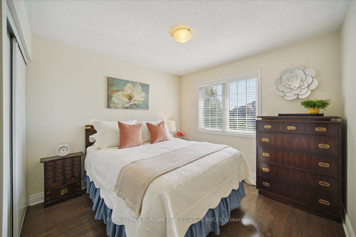Photo 16 of 819 Howden Crescent, Milton, Coates — HOMEH