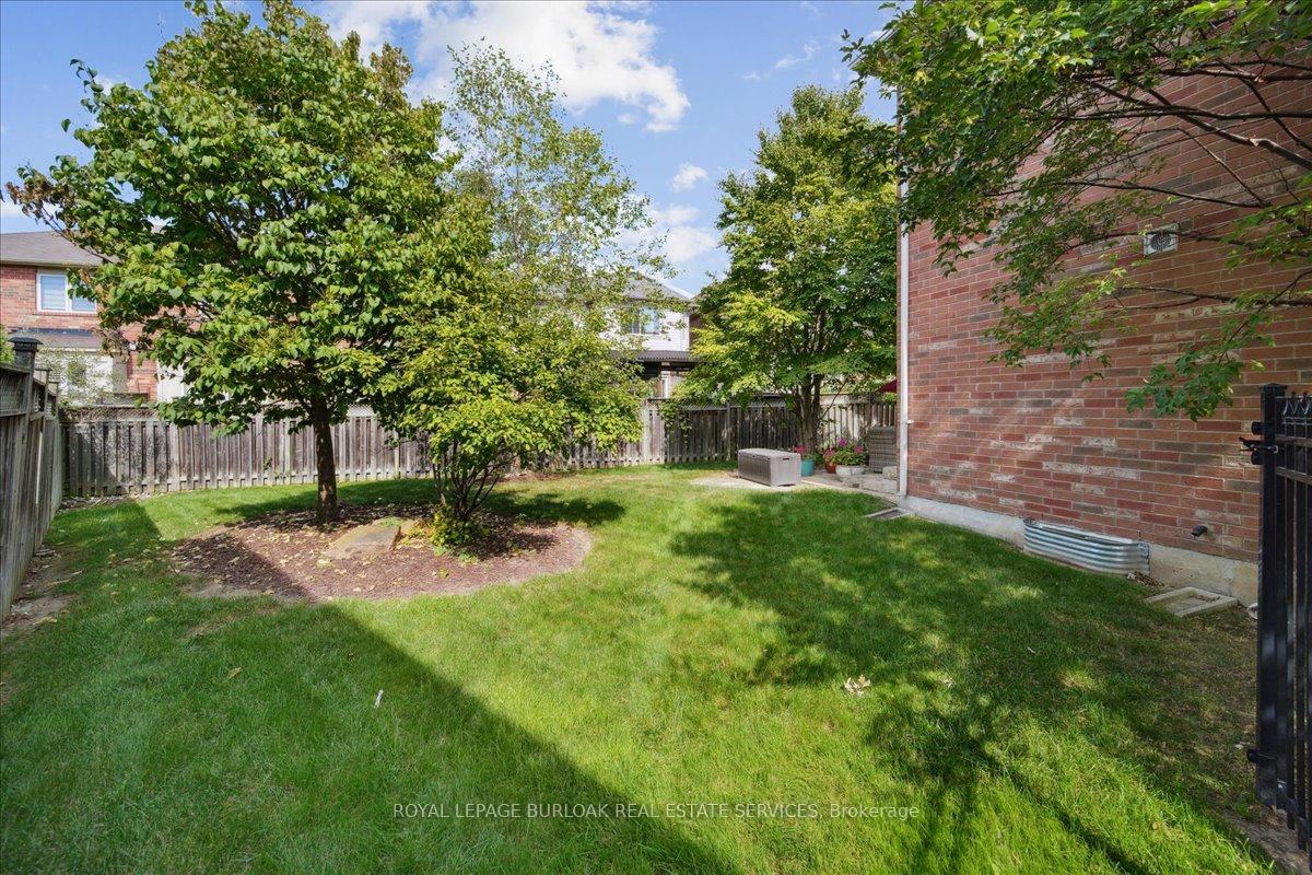 Photo 35 of 819 Howden Crescent, Milton, Coates — HOMEH
