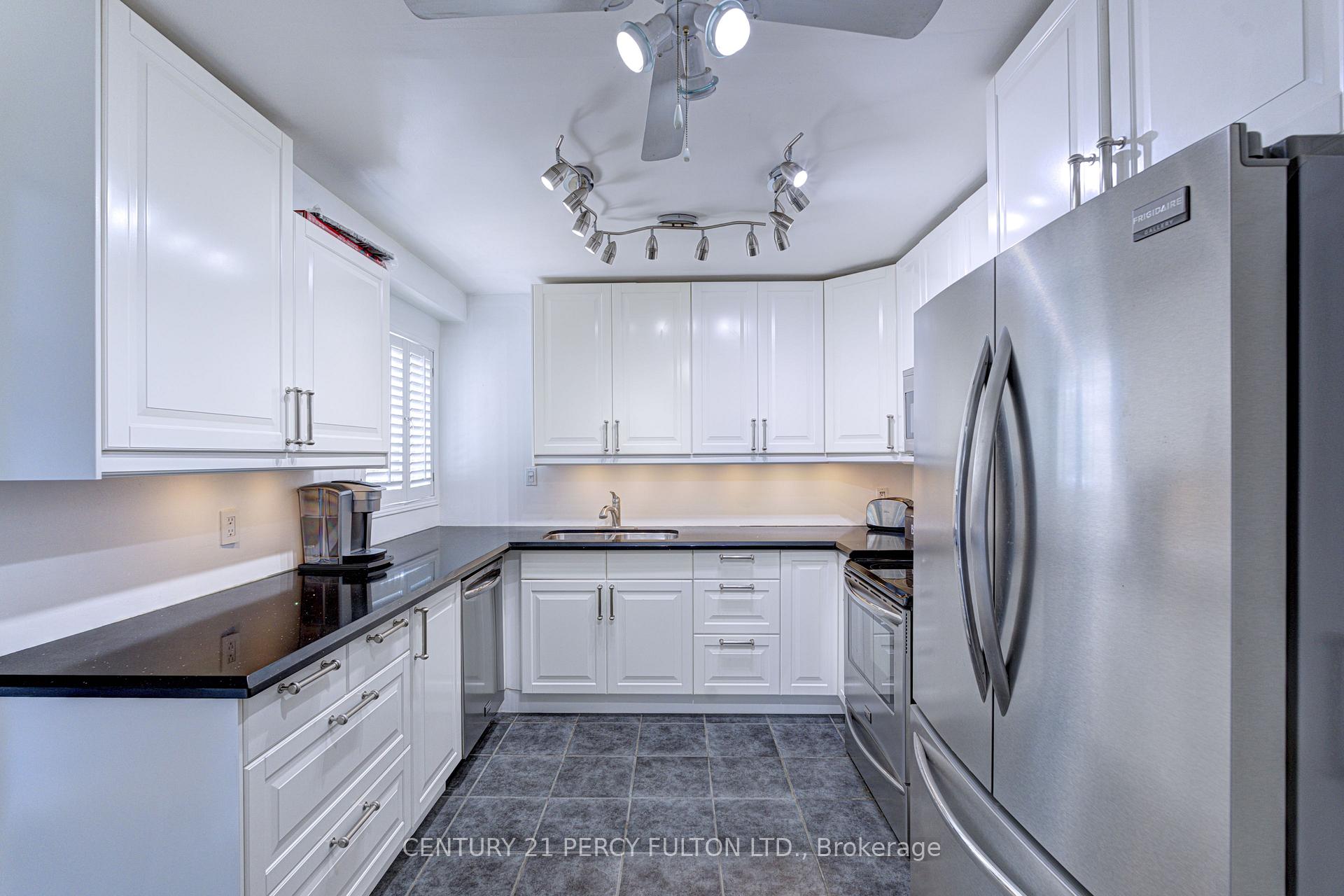 Photo 22 of 212 Royal Salisbury Way, Brampton, Madoc — HOMEH