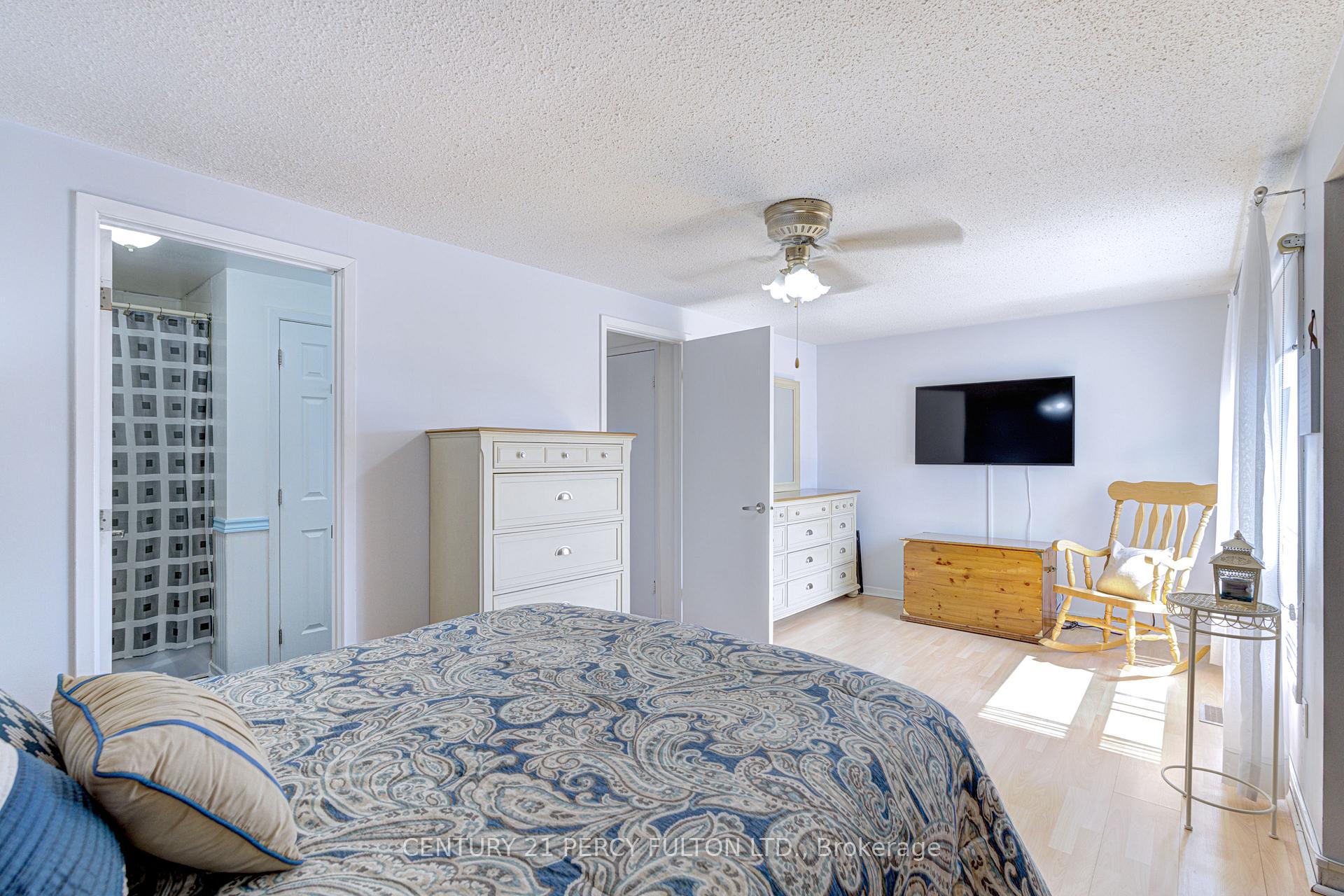 Photo 13 of 212 Royal Salisbury Way, Brampton, Madoc — HOMEH