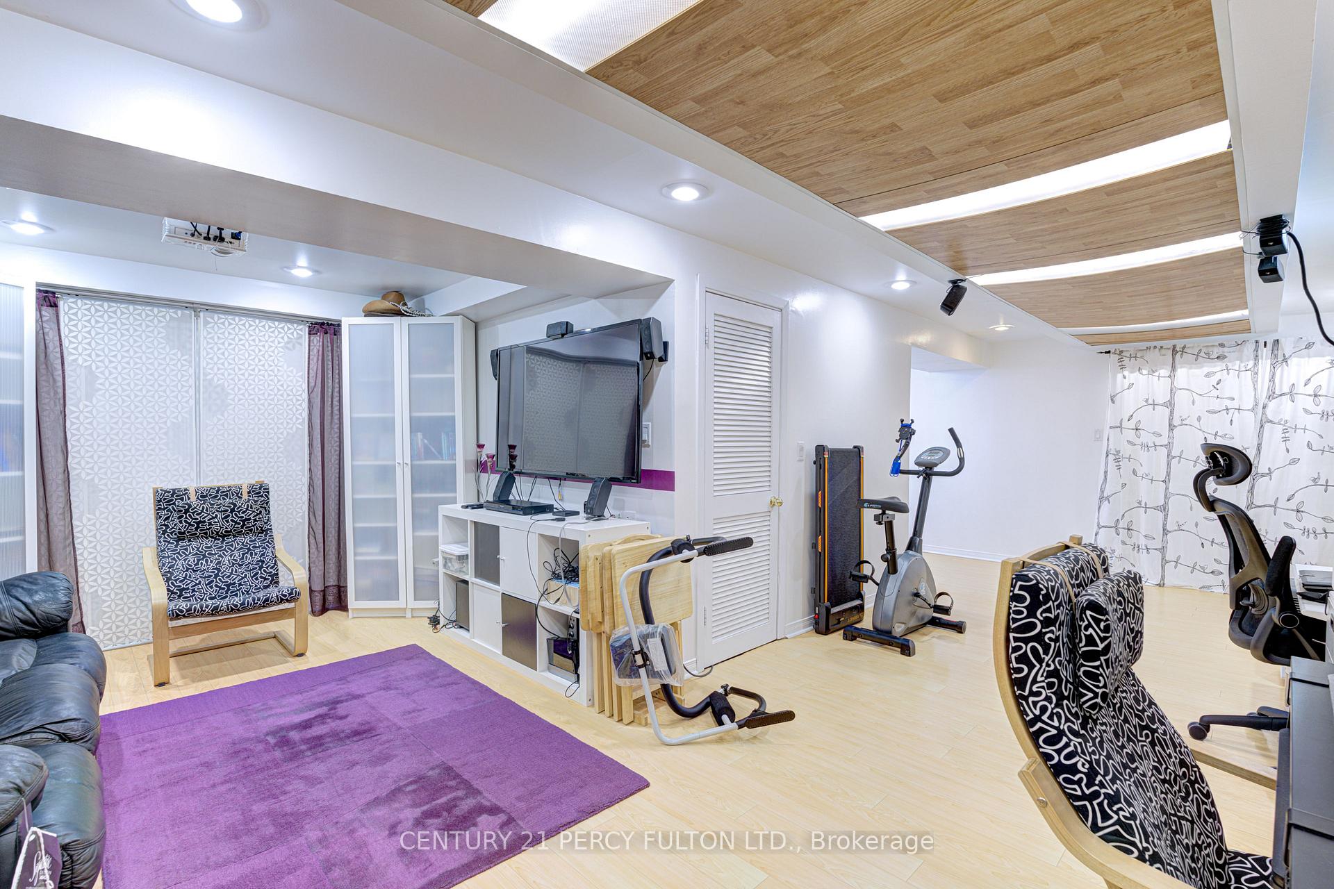 Photo 24 of 212 Royal Salisbury Way, Brampton, Madoc — HOMEH