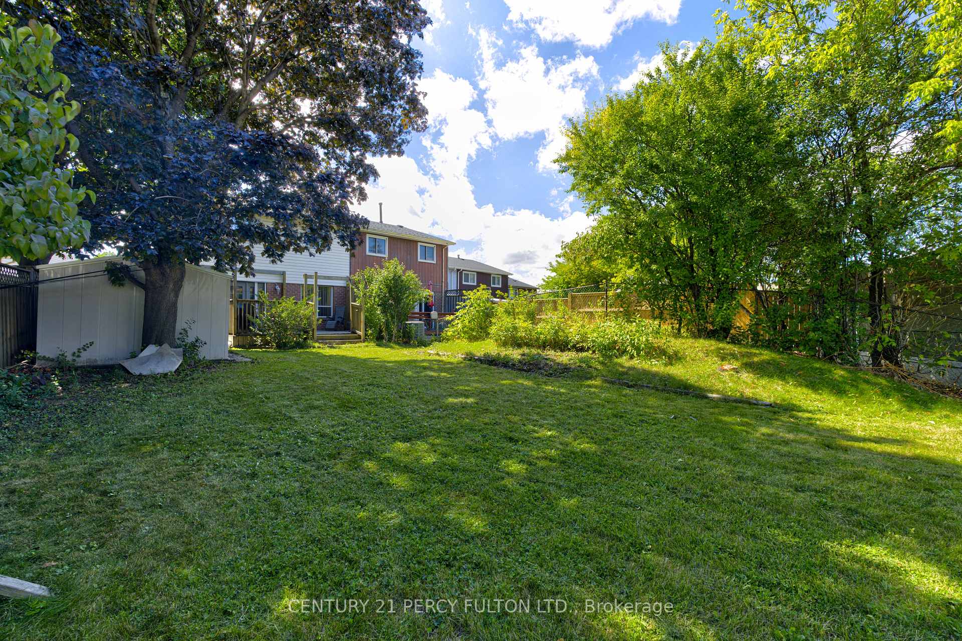 Photo 34 of 212 Royal Salisbury Way, Brampton, Madoc — HOMEH