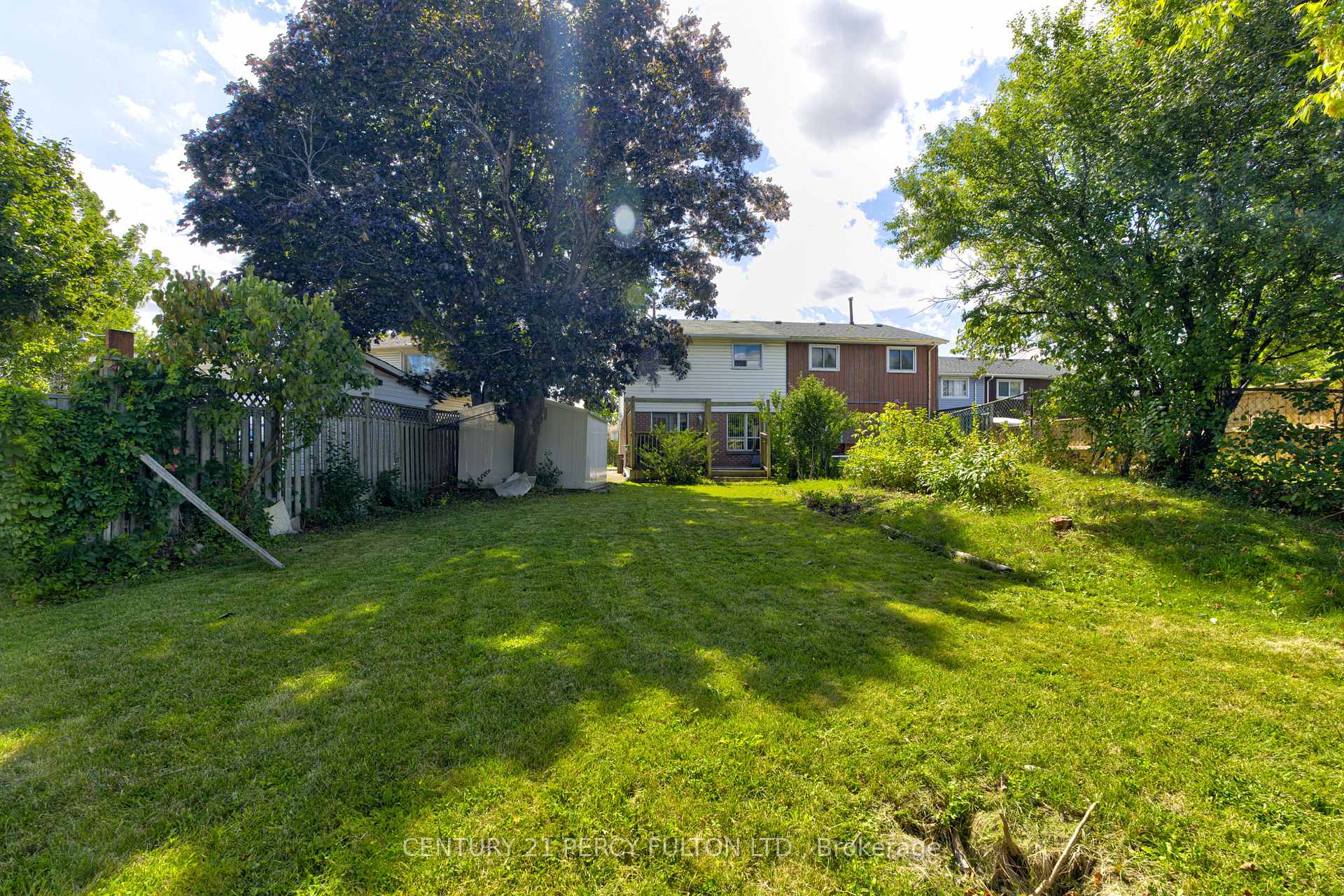 Photo 30 of 212 Royal Salisbury Way, Brampton, Madoc — HOMEH