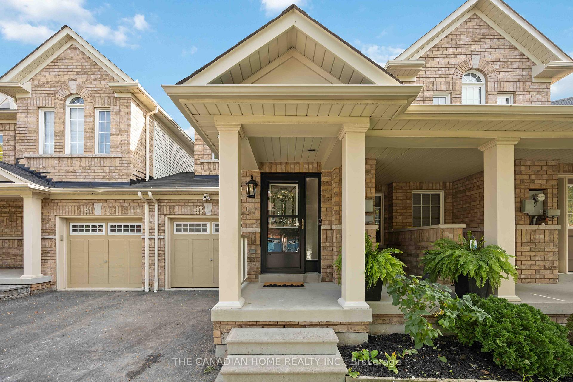 Photo 2 of 43 Elliottglen Drive, Ajax, Northeast Ajax — HOMEH