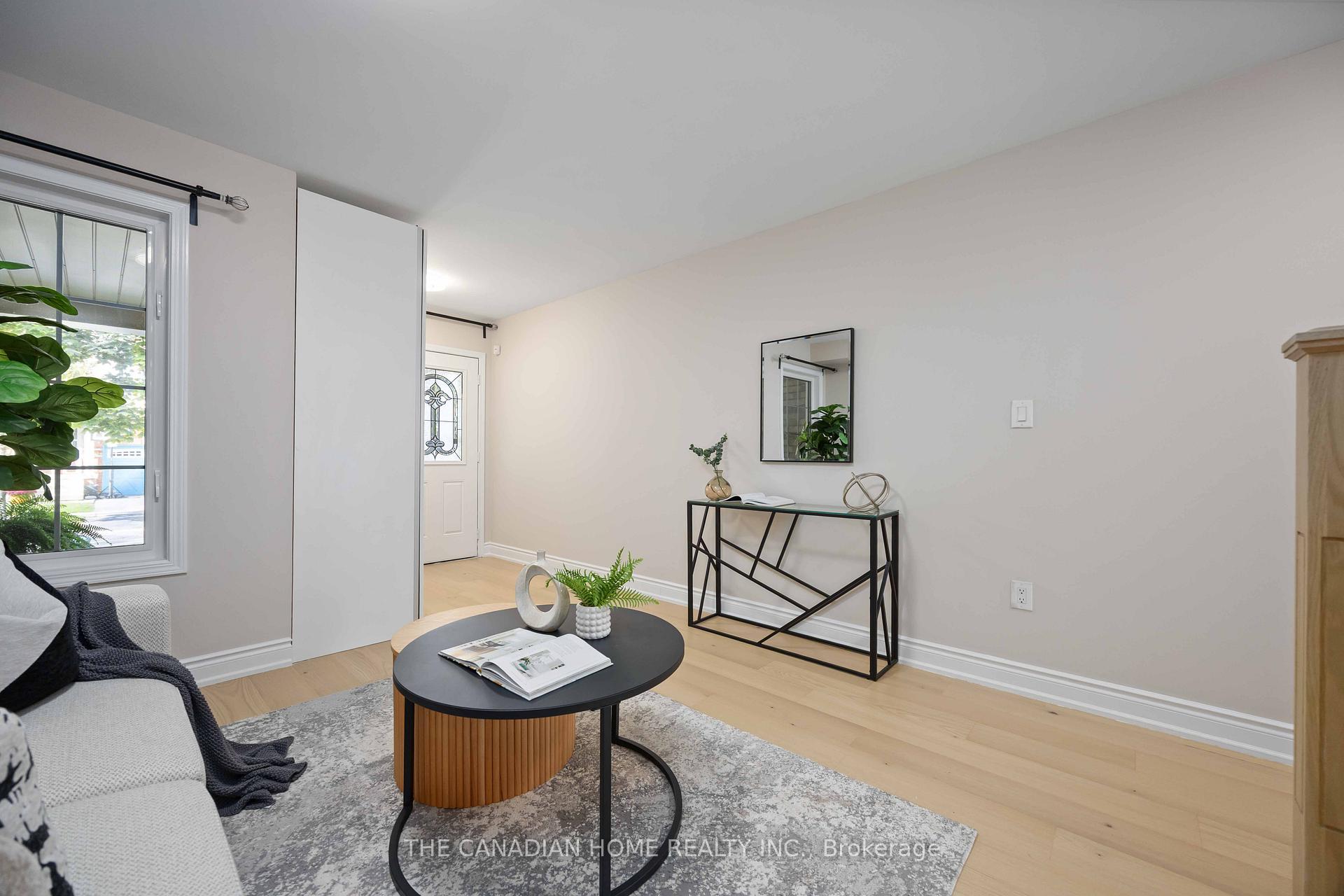 Photo 6 of 43 Elliottglen Drive, Ajax, Northeast Ajax — HOMEH