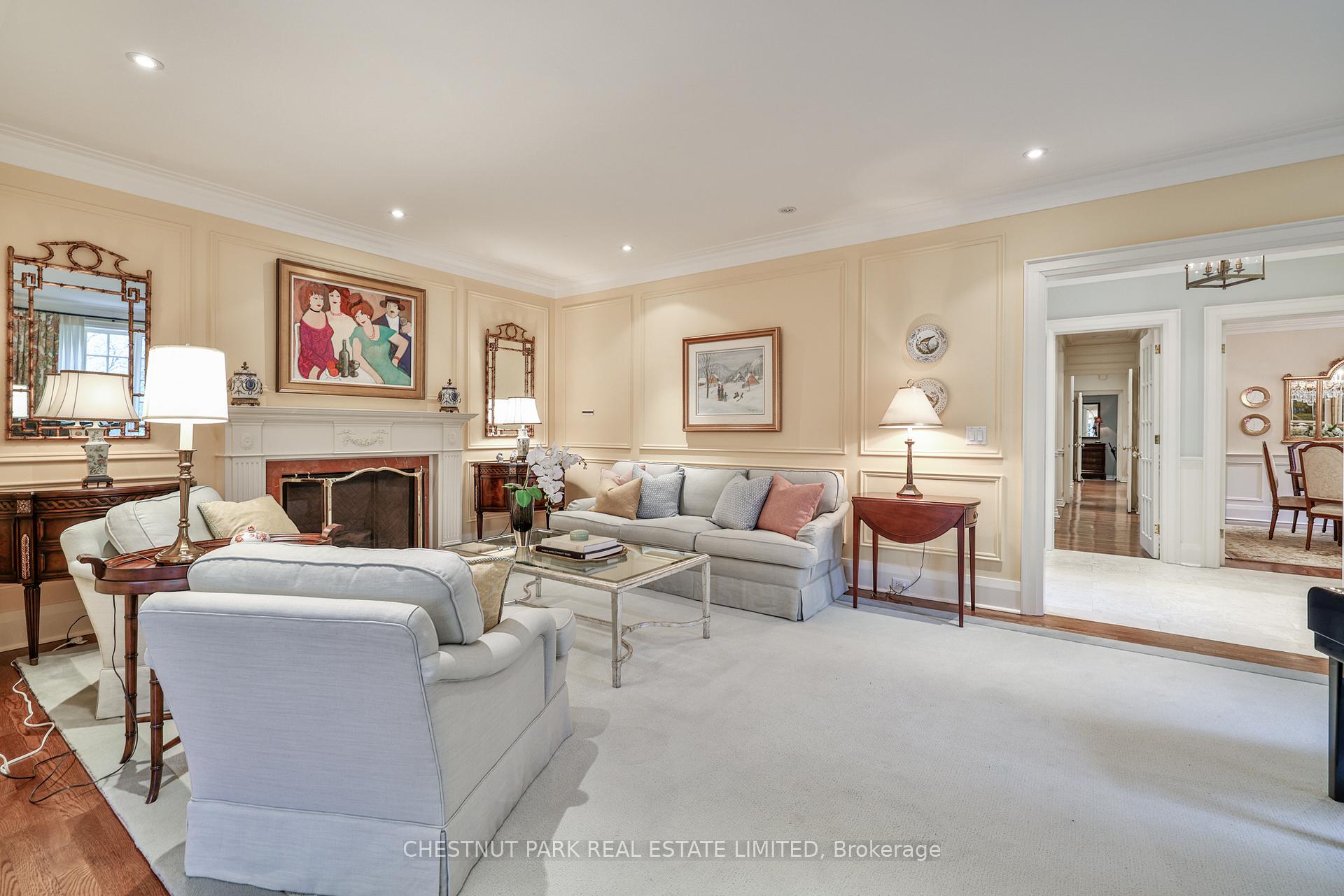 Photo 2 of 10 Weybourne Crescent, Toronto, Lawrence Park South — HOMEH