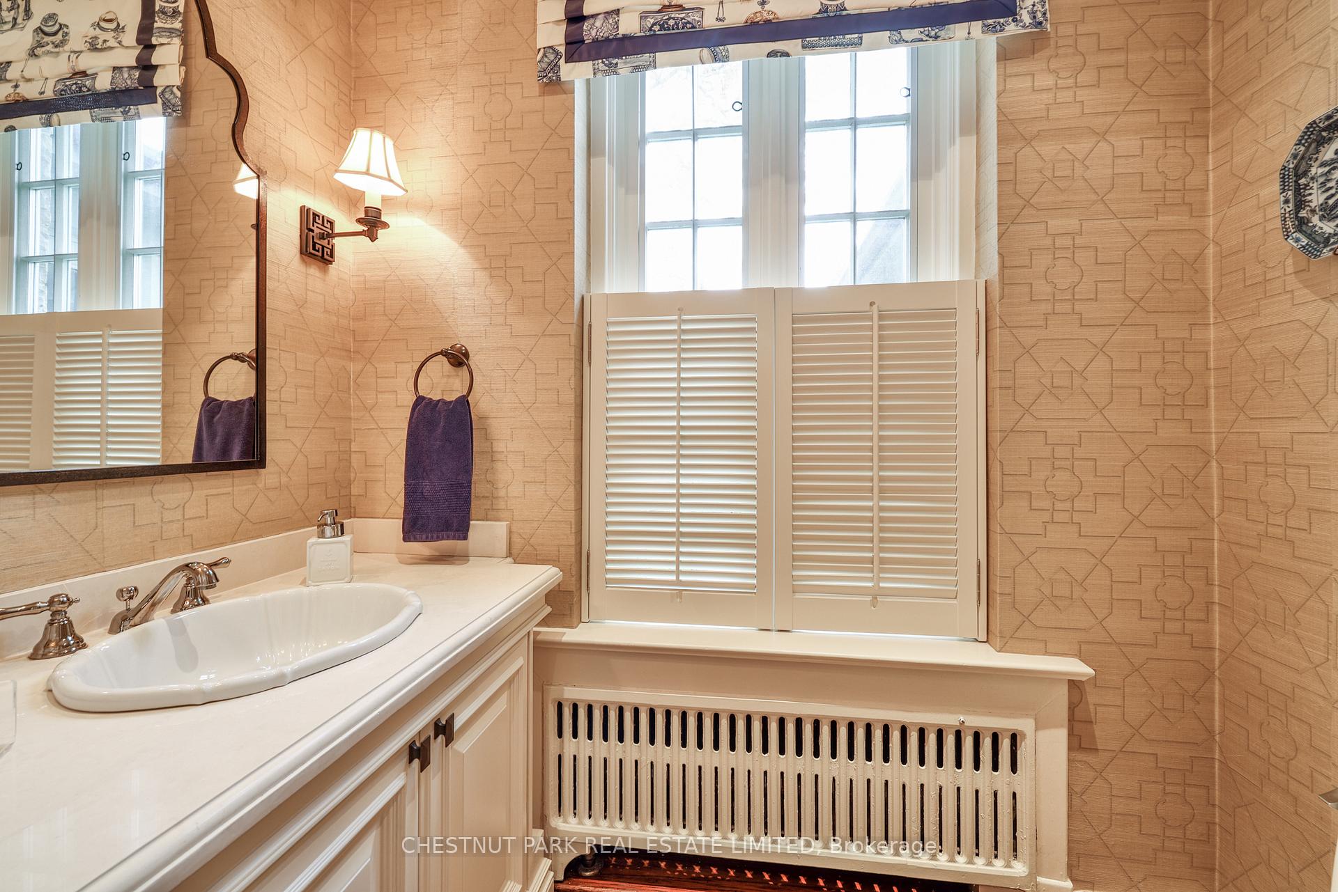 Photo 5 of 10 Weybourne Crescent, Toronto, Lawrence Park South — HOMEH