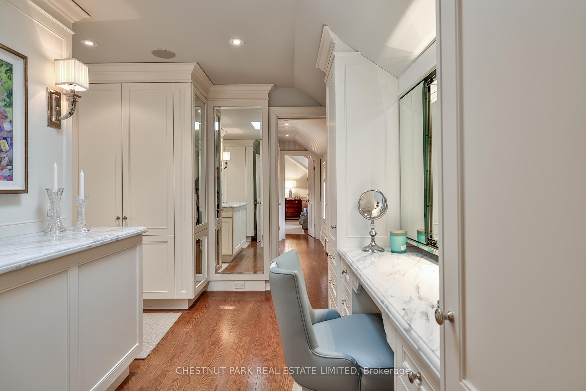 Photo 16 of 10 Weybourne Crescent, Toronto, Lawrence Park South — HOMEH