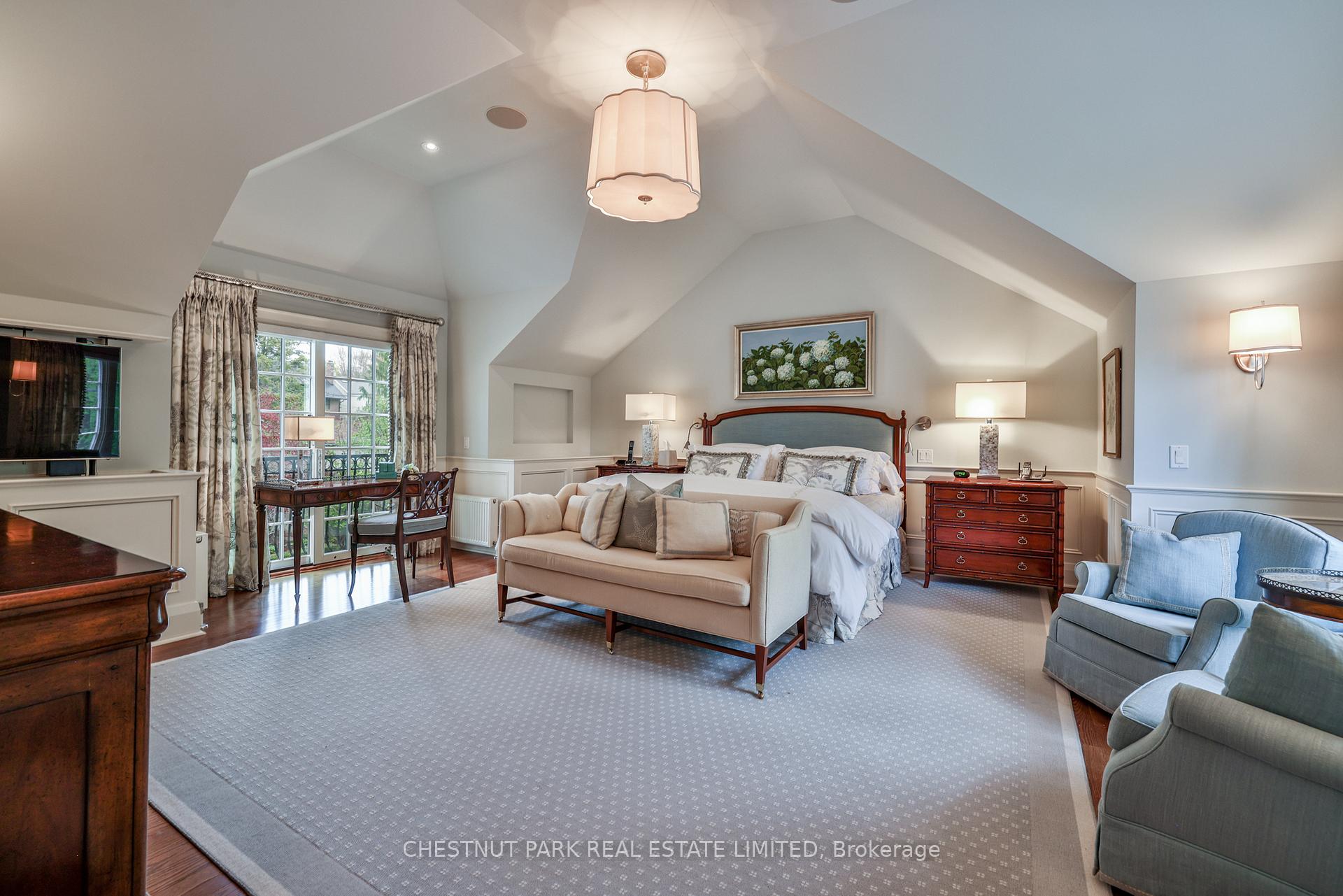 Photo 26 of 10 Weybourne Crescent, Toronto, Lawrence Park South — HOMEH