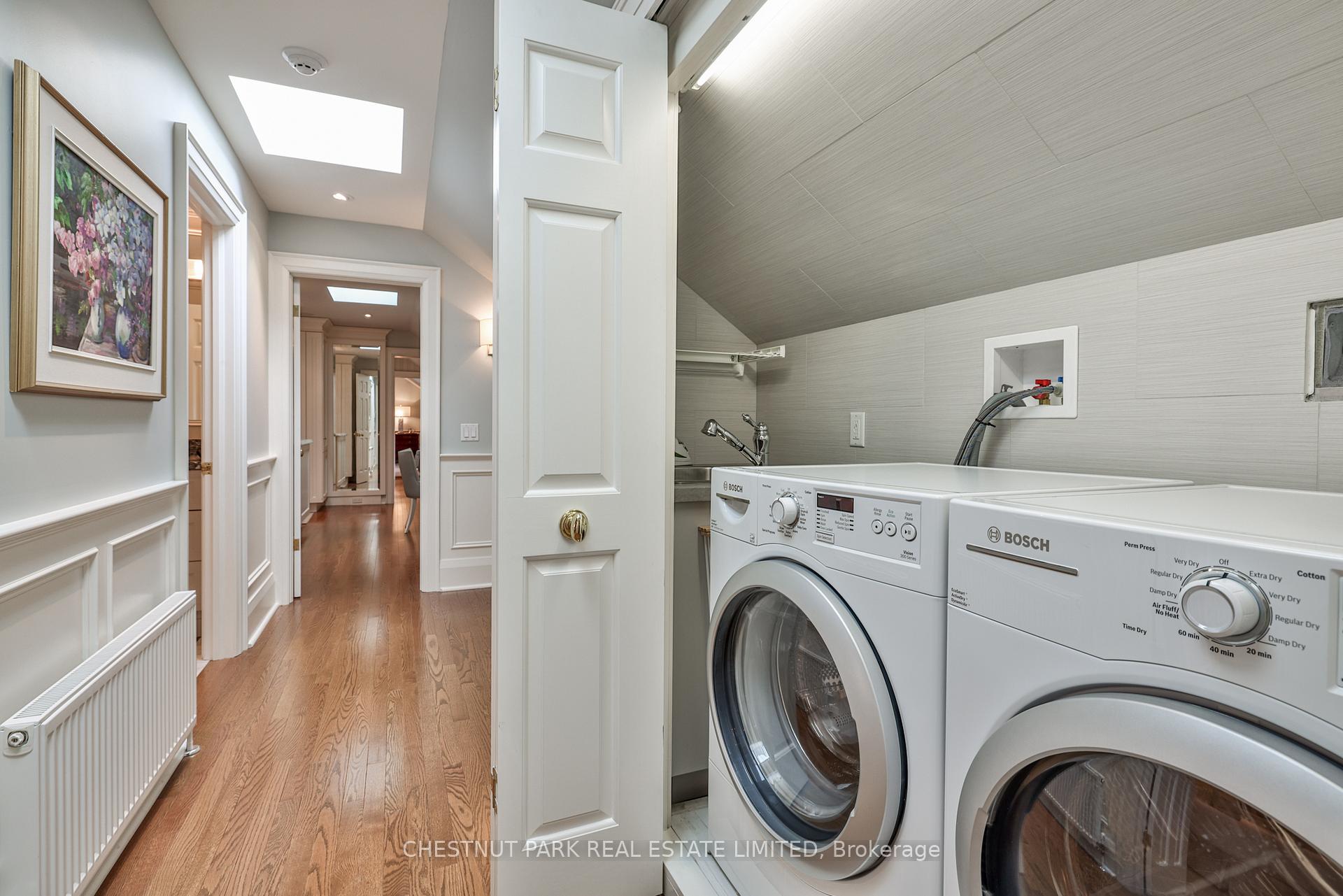 Photo 22 of 10 Weybourne Crescent, Toronto, Lawrence Park South — HOMEH