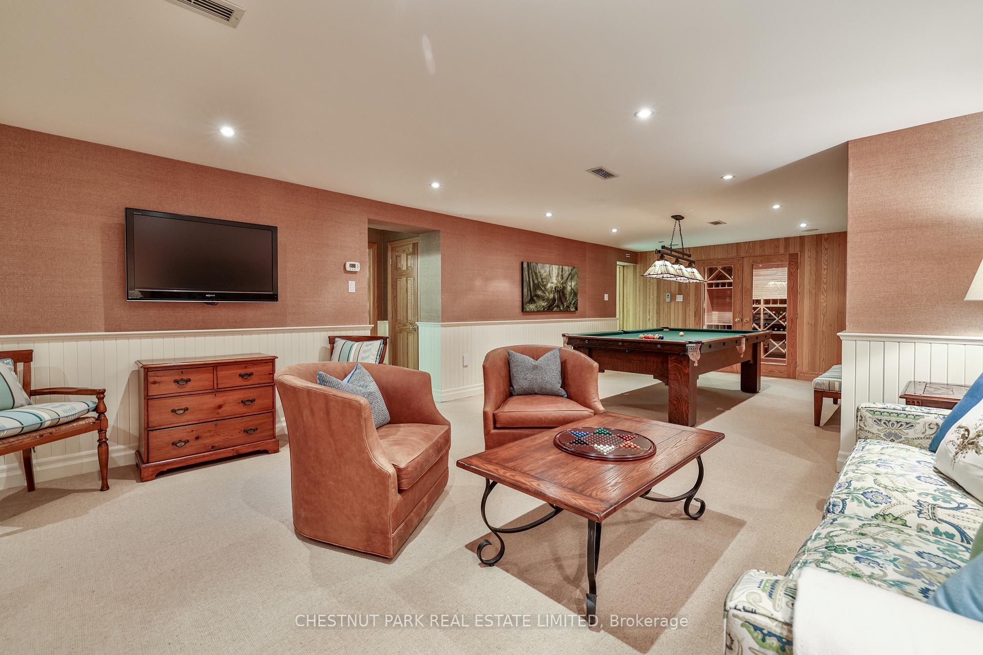 Photo 27 of 10 Weybourne Crescent, Toronto, Lawrence Park South — HOMEH