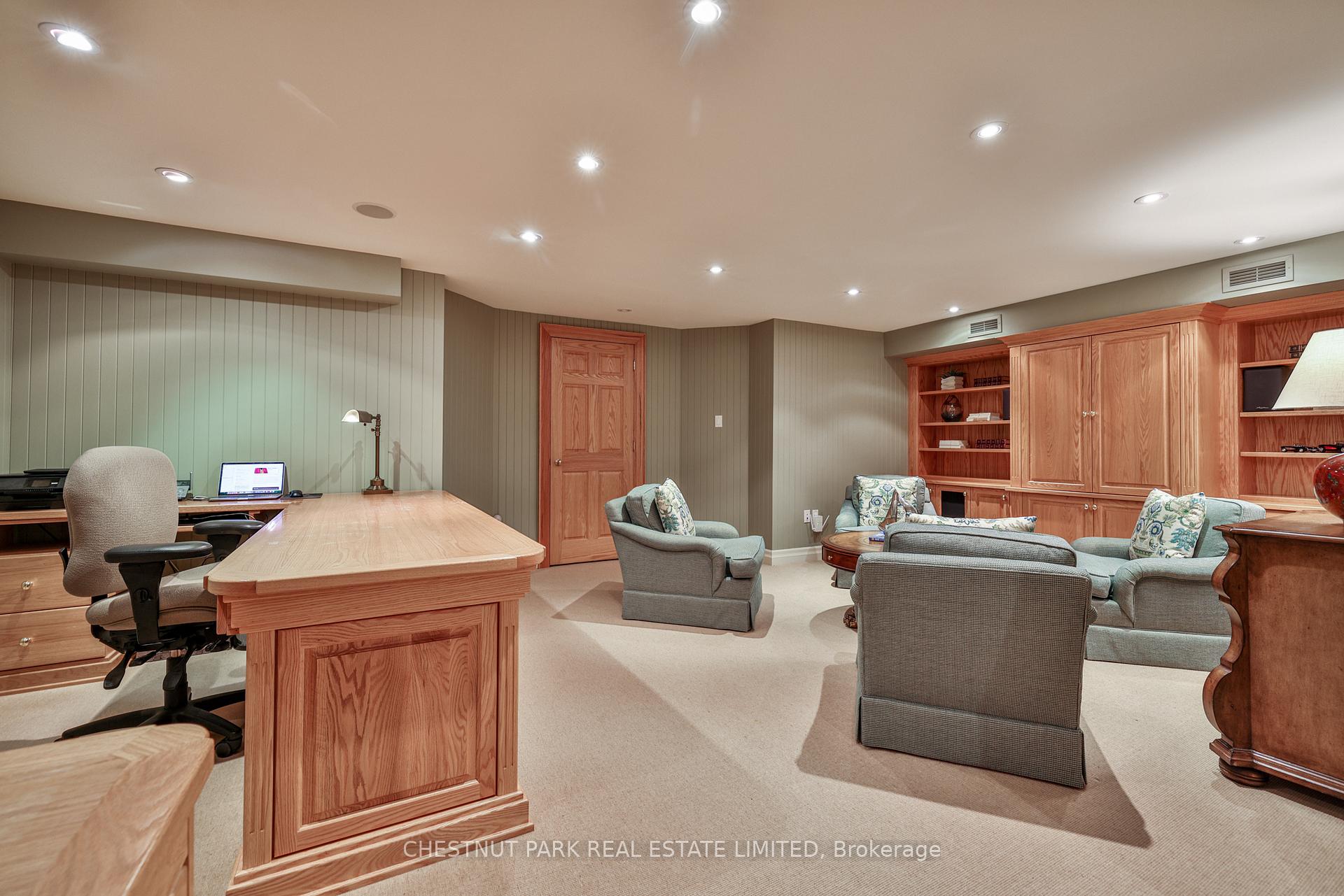 Photo 31 of 10 Weybourne Crescent, Toronto, Lawrence Park South — HOMEH