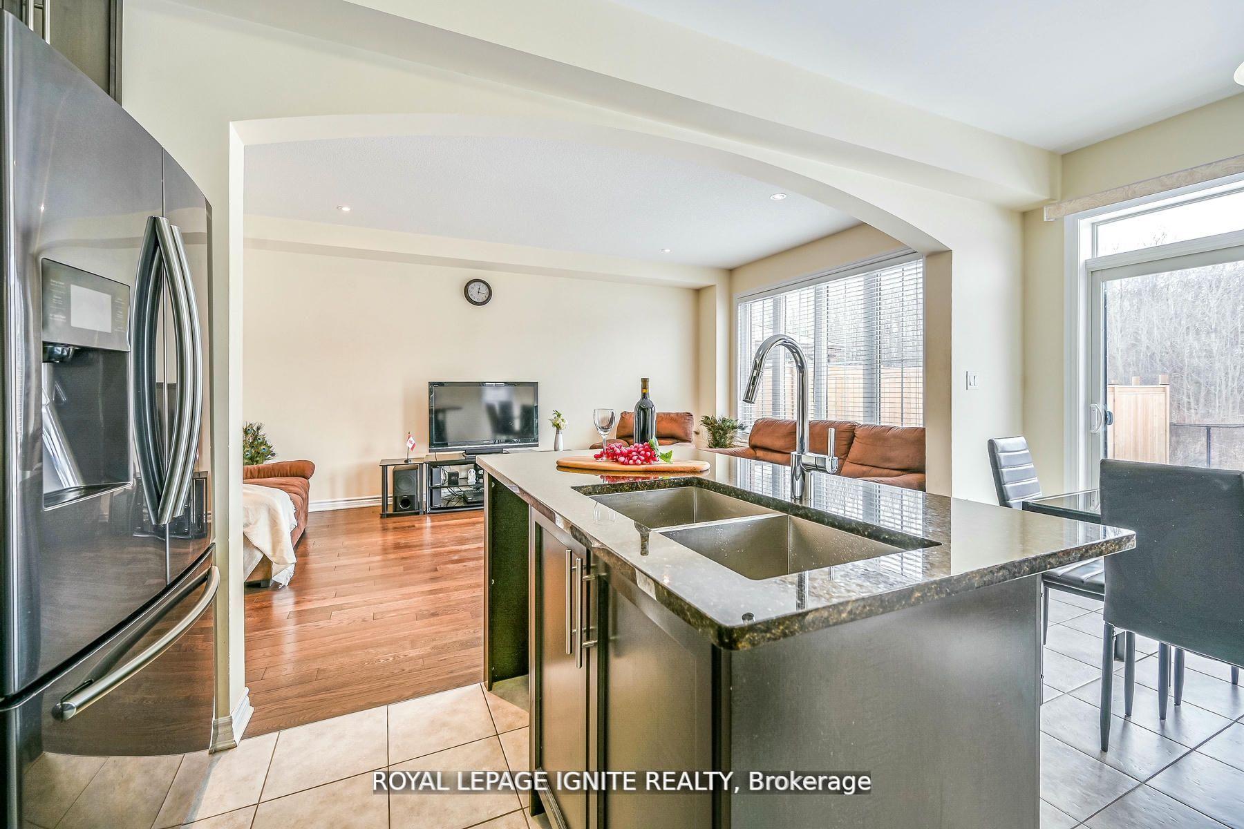 Photo 3 of 20 Queen Mary Boulevard, Hamilton, Stoney Creek Mountain — HOMEH