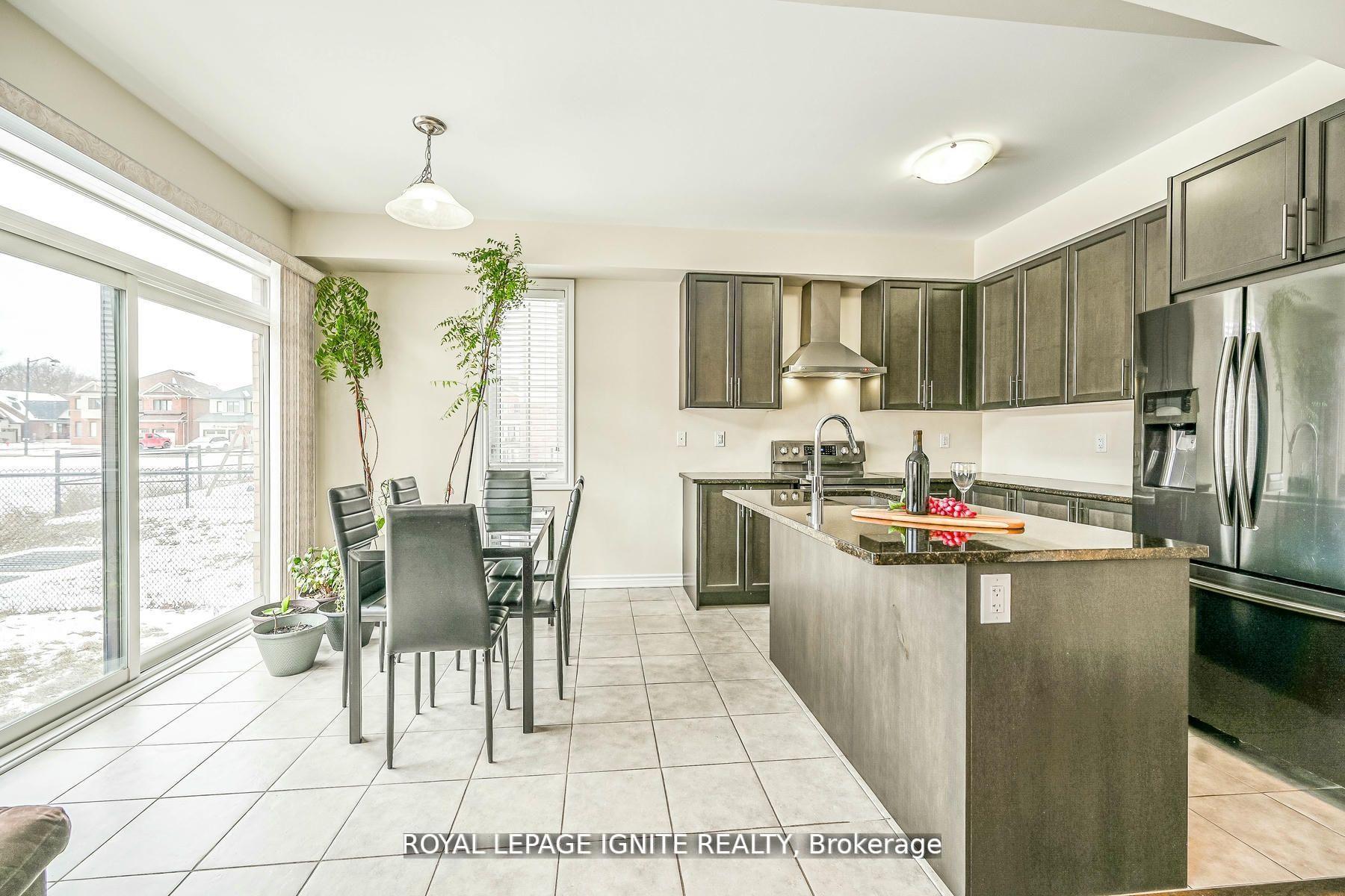 Photo 7 of 20 Queen Mary Boulevard, Hamilton, Stoney Creek Mountain — HOMEH