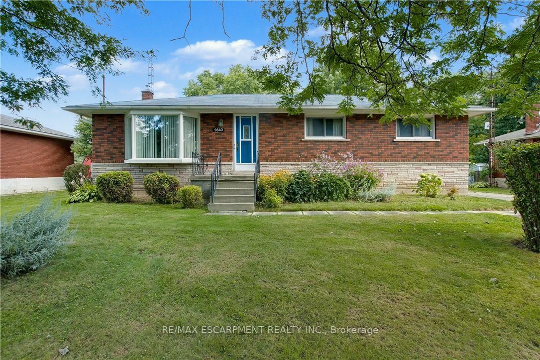 Photo 4 of 9840 Dickenson Road W, Hamilton, Airport Employment Area — HOMEH