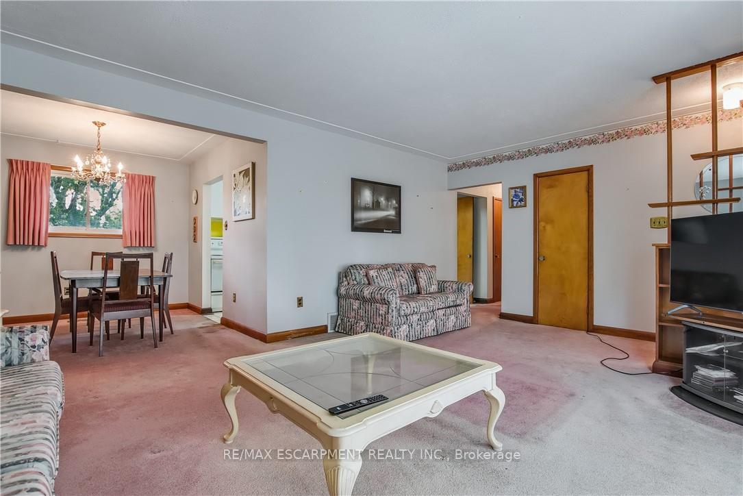 Photo 5 of 9840 Dickenson Road W, Hamilton, Airport Employment Area — HOMEH