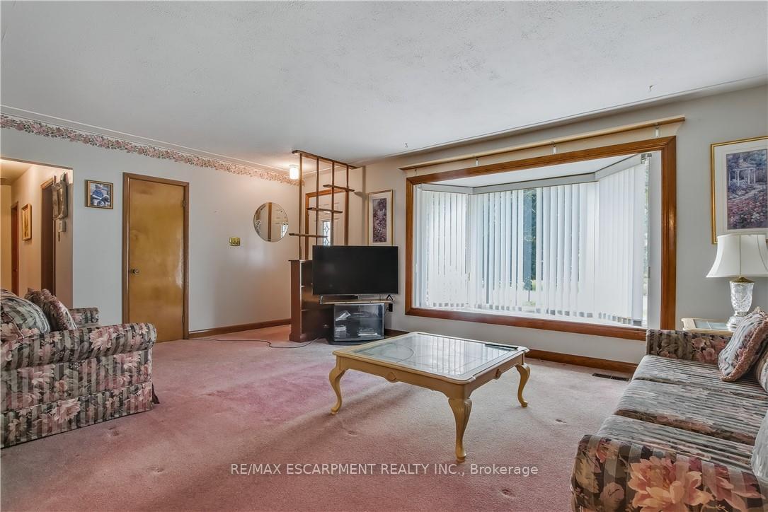 Photo 12 of 9840 Dickenson Road W, Hamilton, Airport Employment Area — HOMEH