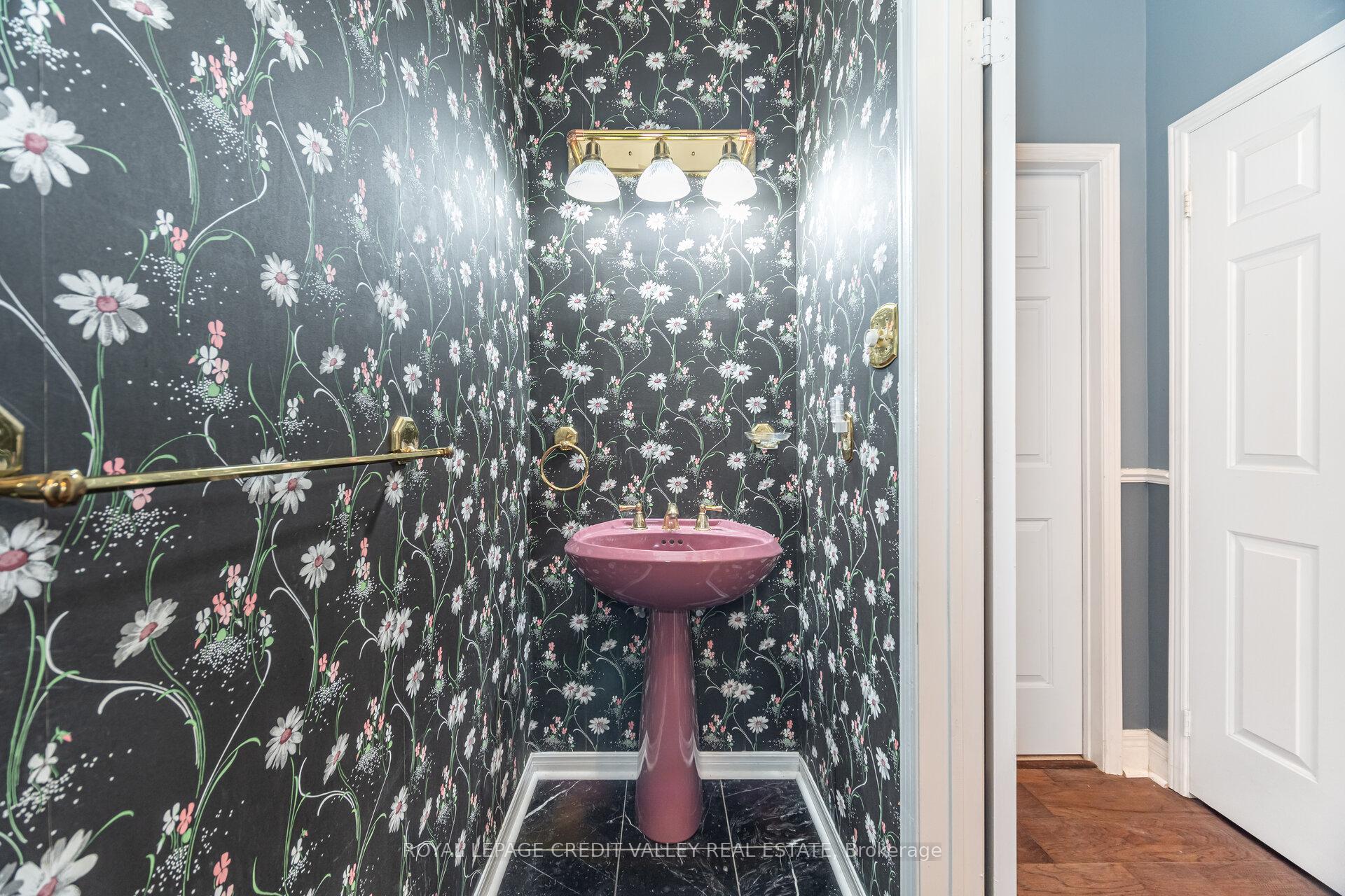 Photo 20 of 14 Starling Court, Brampton, Snelgrove — HOMEH