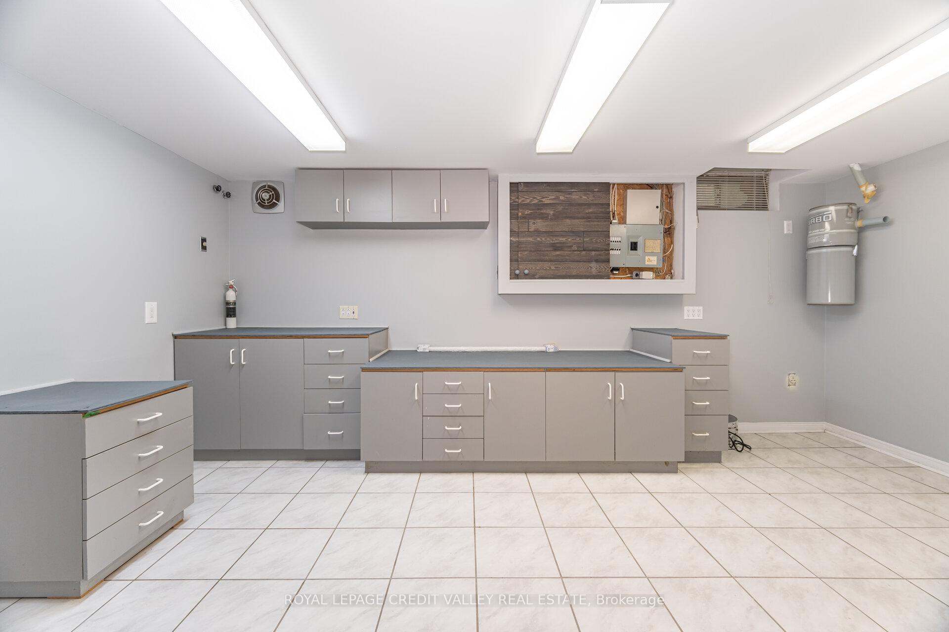 Photo 37 of 14 Starling Court, Brampton, Snelgrove — HOMEH