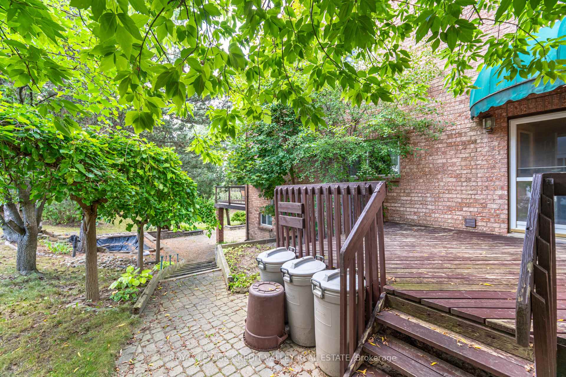 Photo 19 of 14 Starling Court, Brampton, Snelgrove — HOMEH