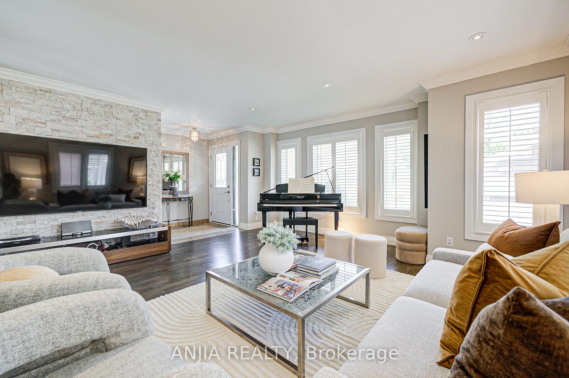 Photo 12 of 19 Redpoll Avenue, Markham, Legacy — HOMEH