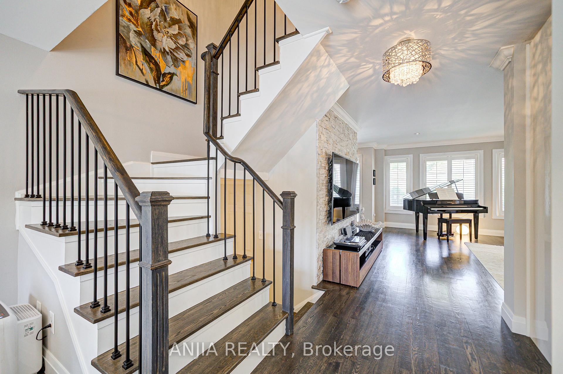 Photo 15 of 19 Redpoll Avenue, Markham, Legacy — HOMEH