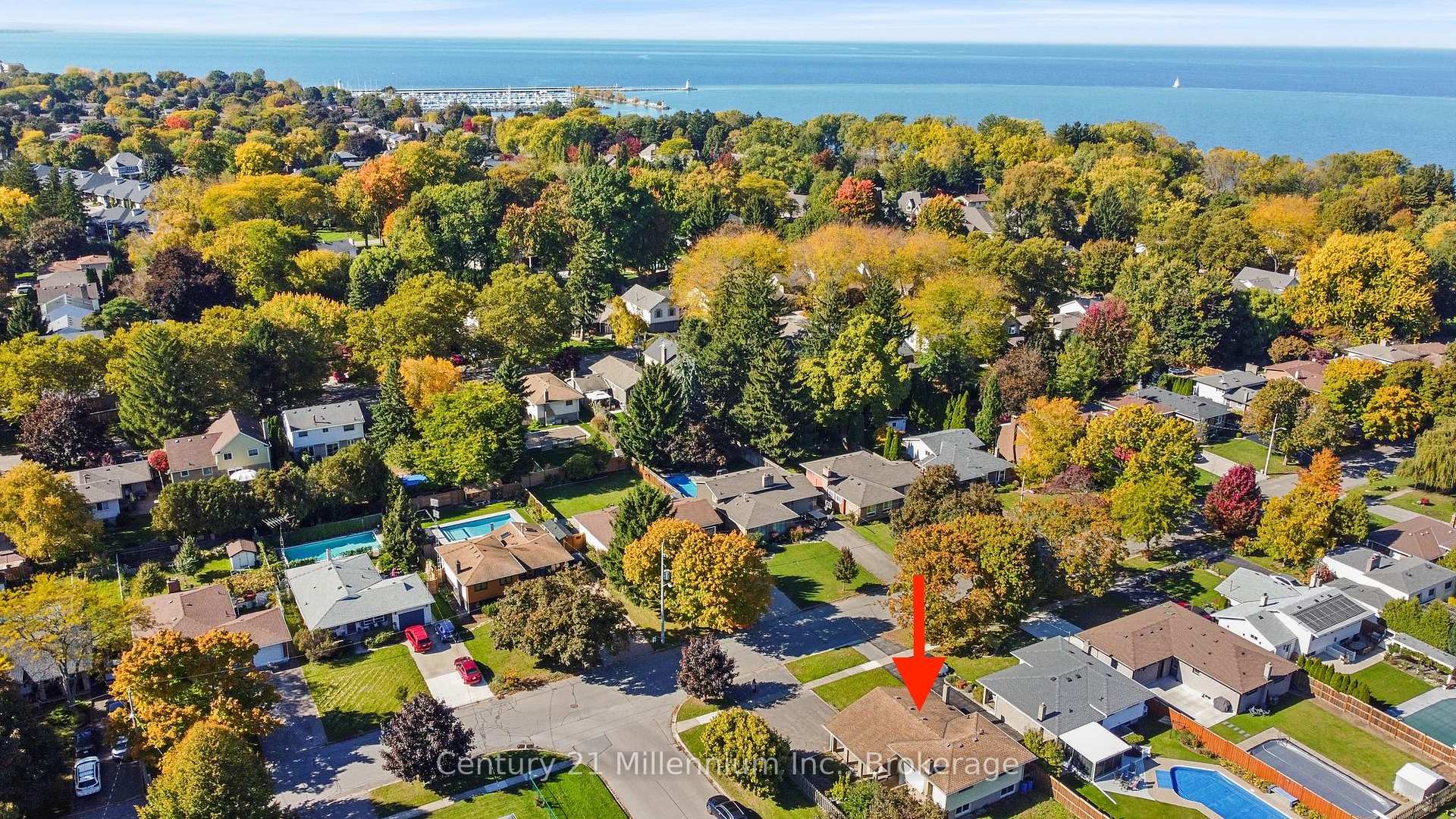 Photo 6 of 36 Shoreline Drive, St. Catharines, Lakeshore — HOMEH