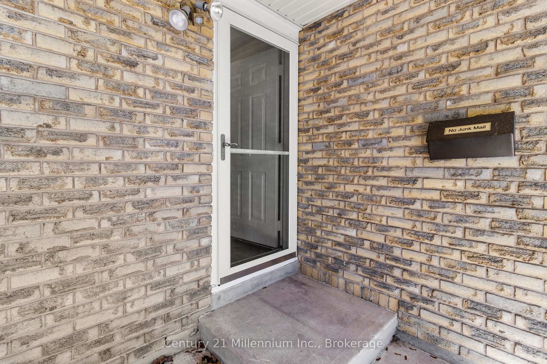 Photo 12 of 36 Shoreline Drive, St. Catharines, Lakeshore — HOMEH
